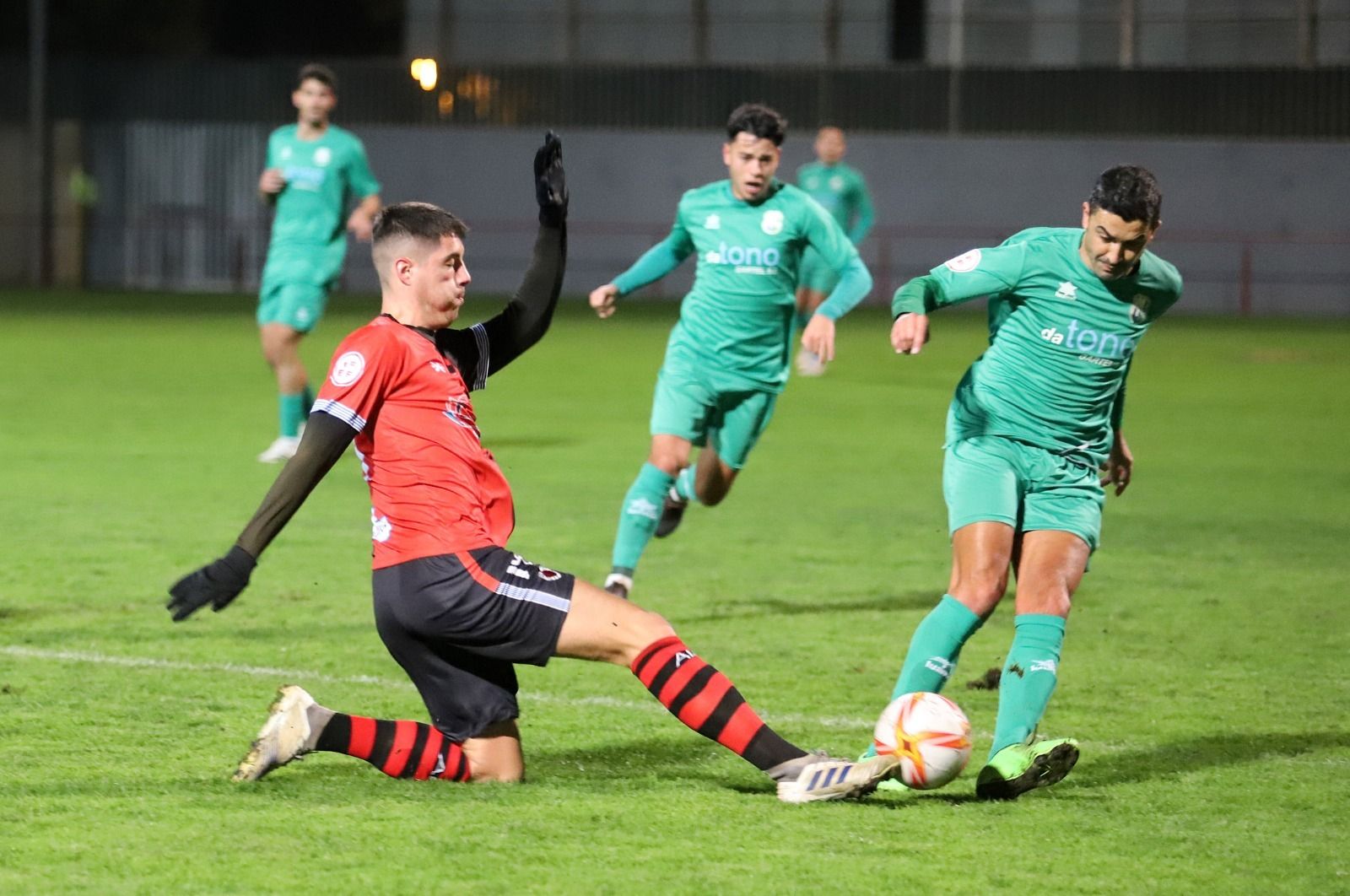 Un lance del Cartaya-Rota, que inauguró la 2ª vuelta en el Luis Rodríguez Salvador.