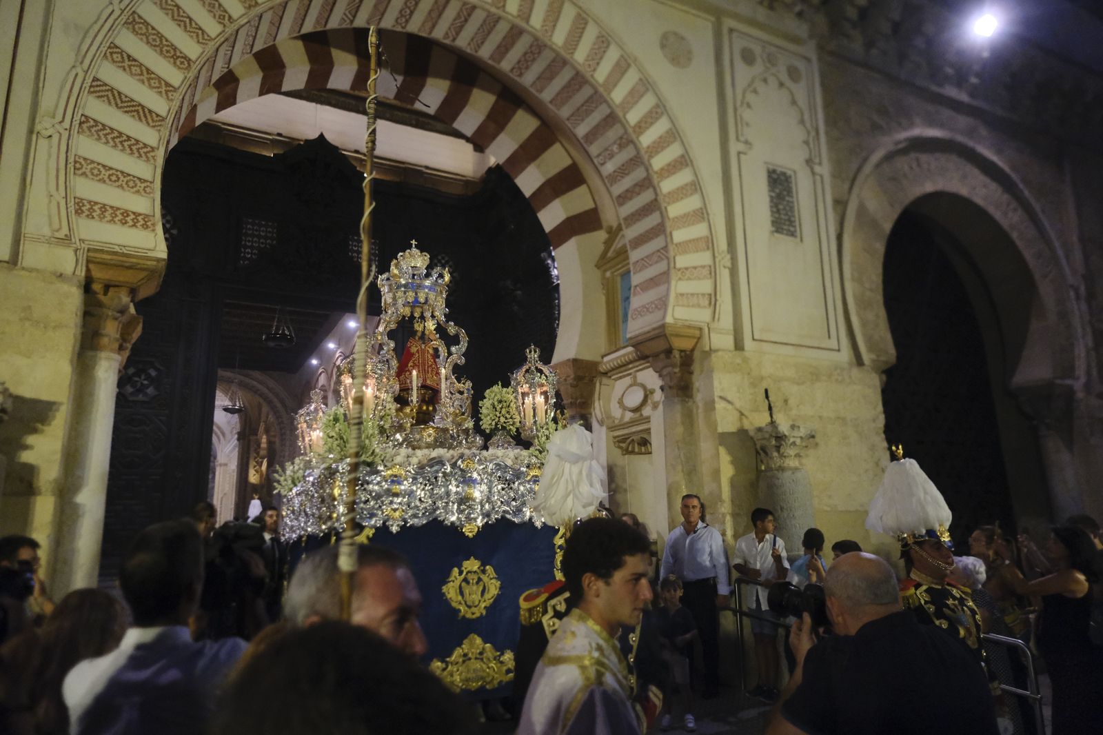 La procesión de la Virgen de la Fuensanta de Córdoba, en imágenes