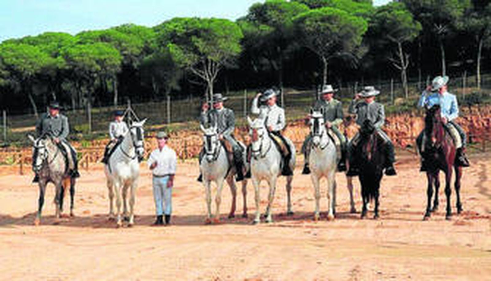 Varios de los participantes en la exhibición ecuestre en Cartaya.