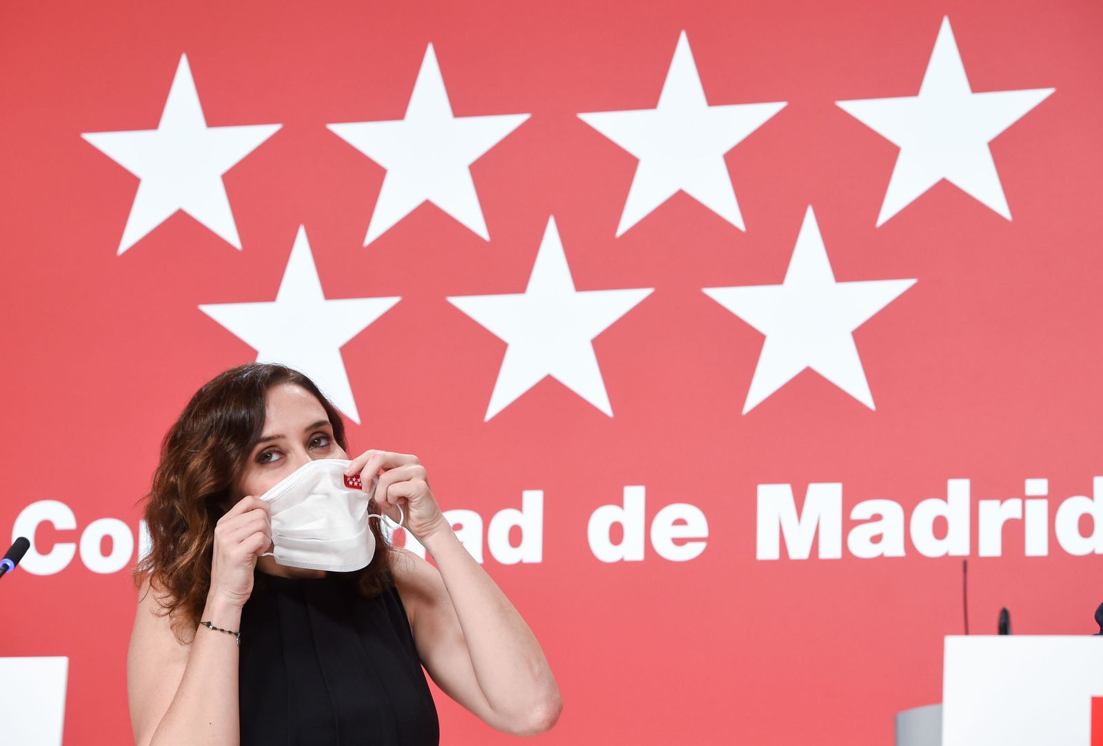 La presidenta de la Comunidad de Madrid, Isabel Díaz Ayuso, tras la reunión del Consejo de Gobierno de la Comunidad de Madrid, en la Real Casa de Correos, este miércoles.