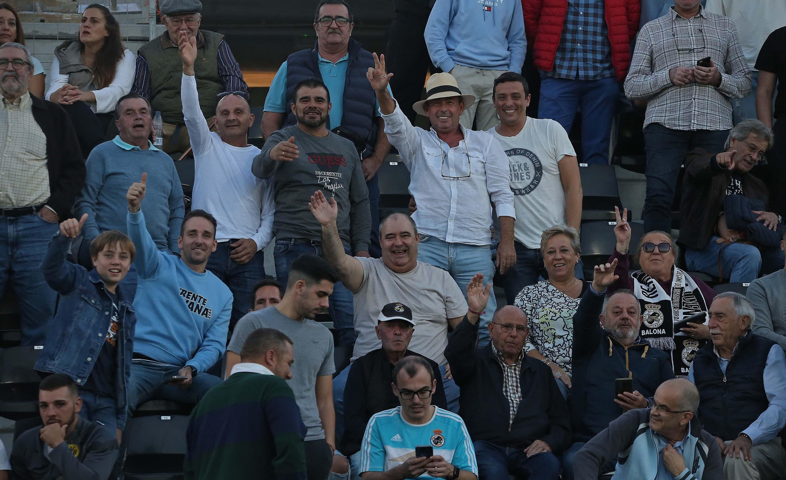 Búscate durante el Balona - Sevilla Atlético en el Ciudad de La Línea