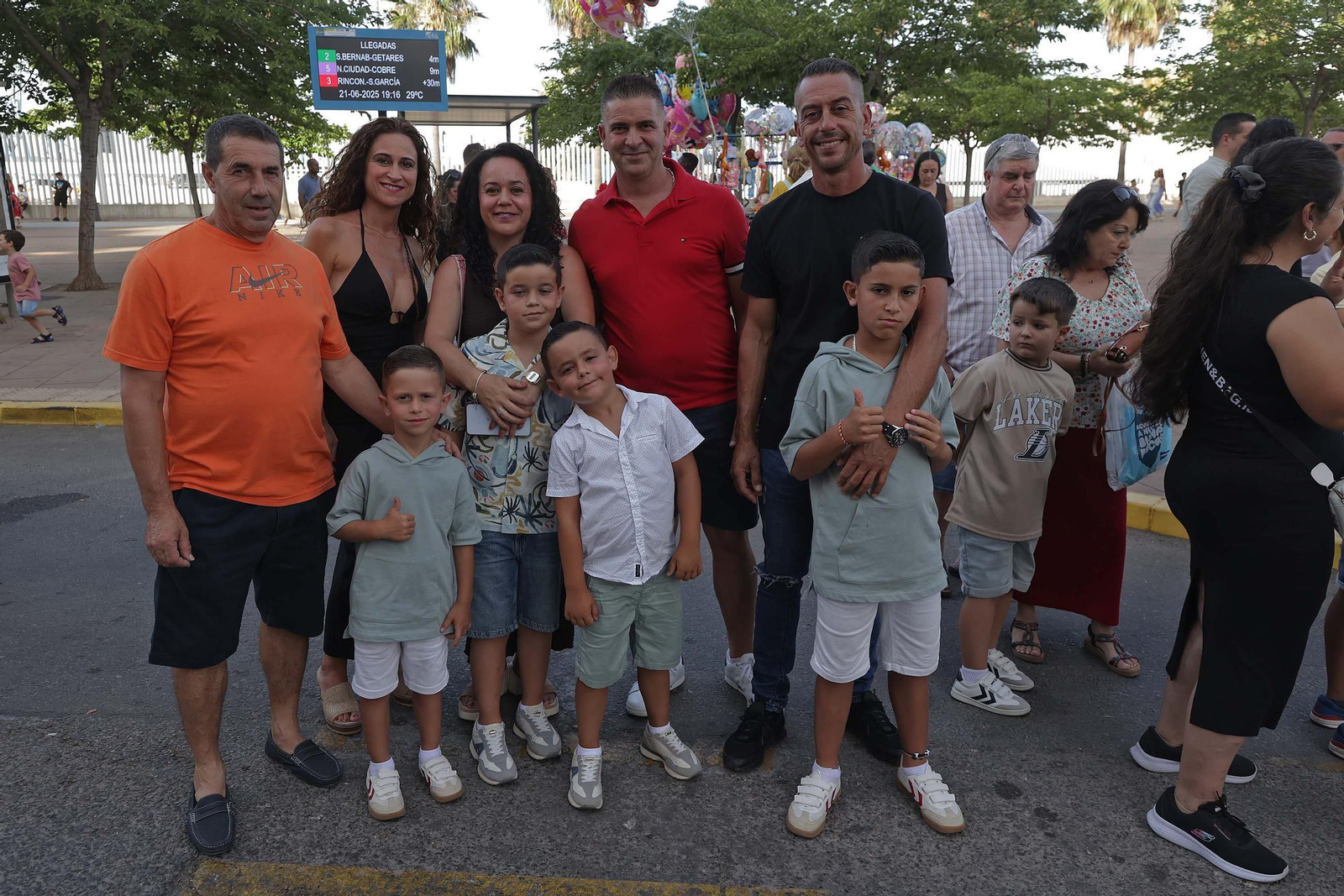 Búscate en las fotos de la cabalgata de la Feria Real de Algeciras 2025