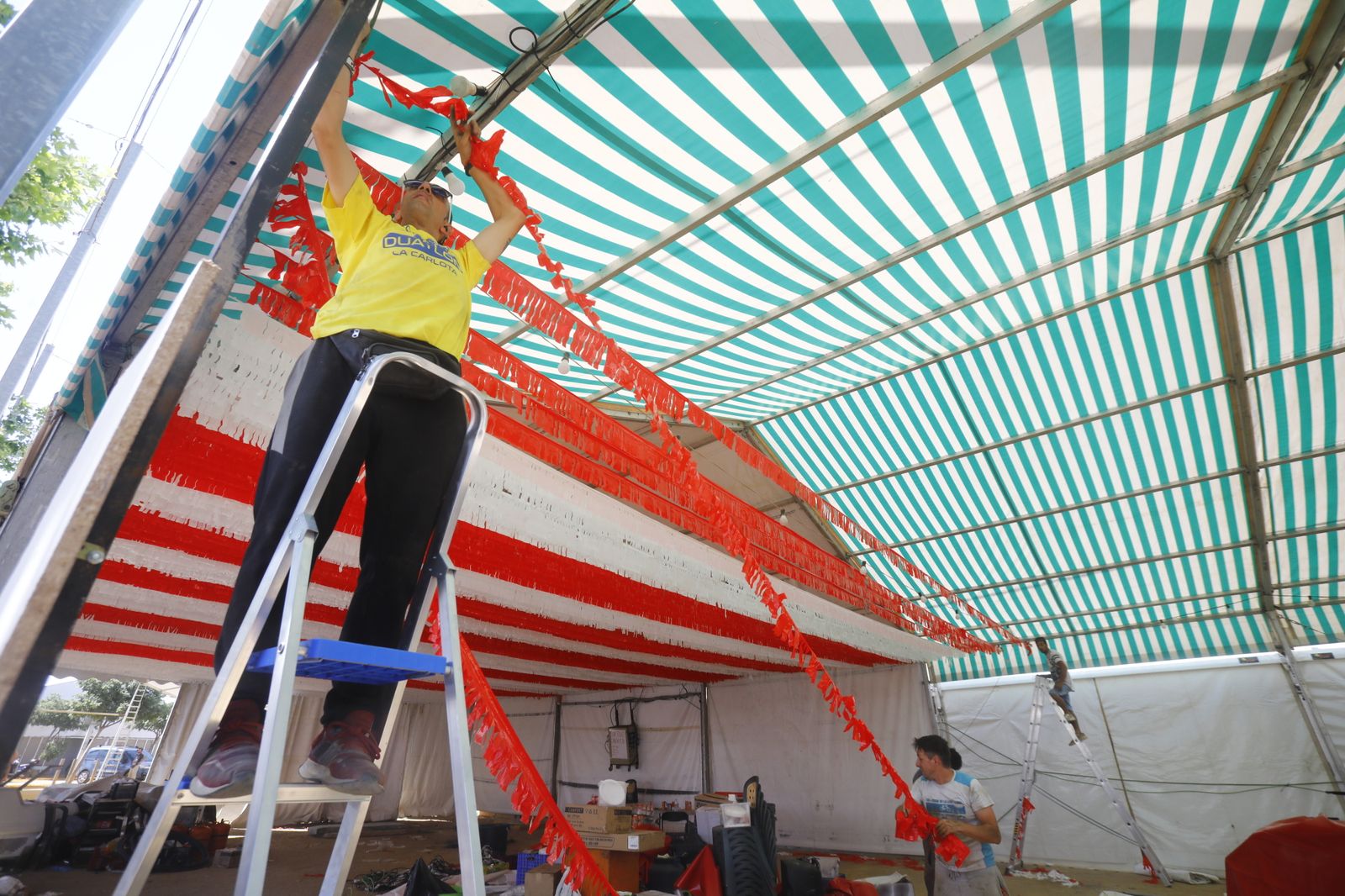 Un recorrido en imágenes por El Arenal a horas de que comience la Feria de Córdoba