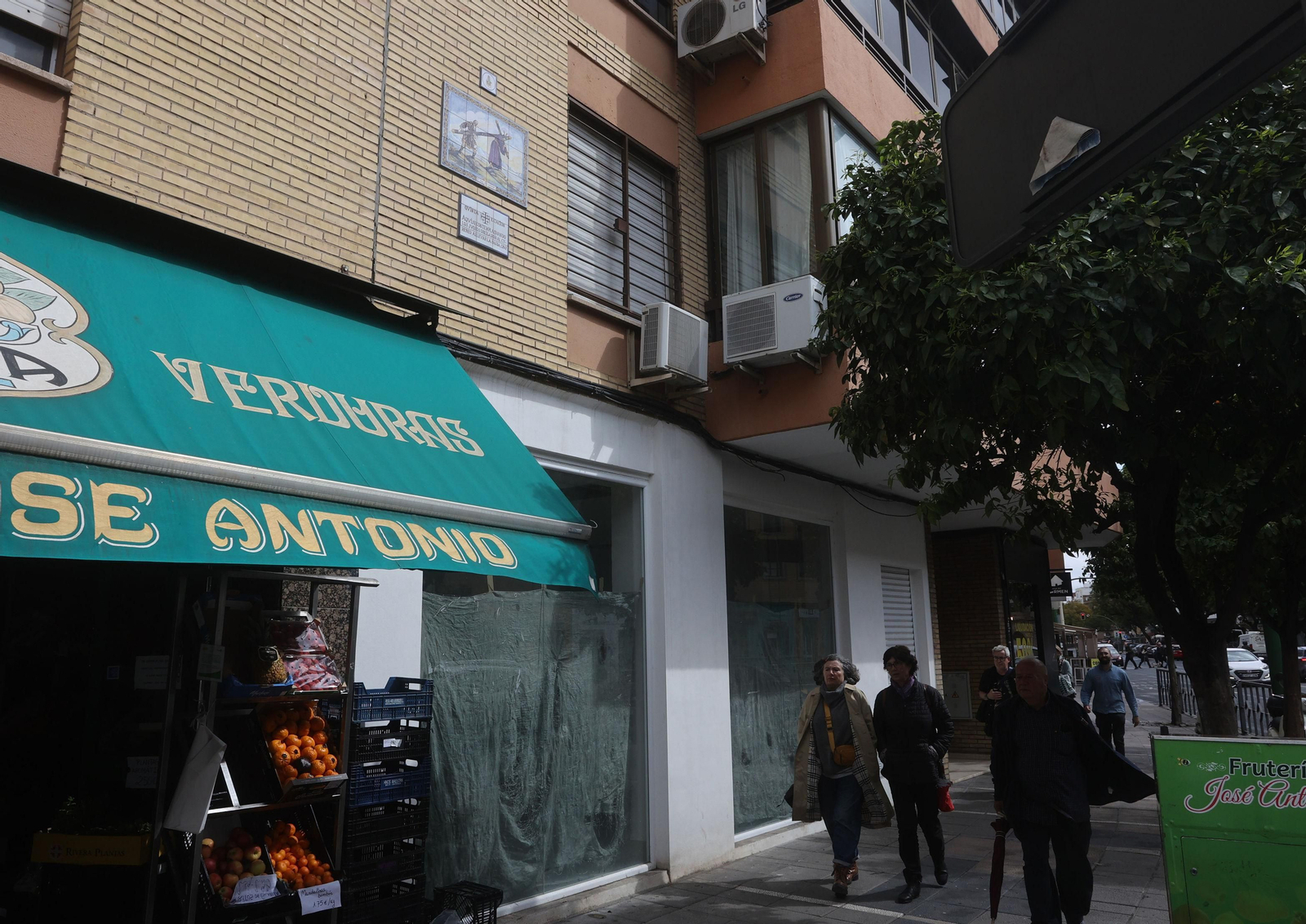 El via crucis desde la Casa de Pilatos hasta la Cruz del Campo