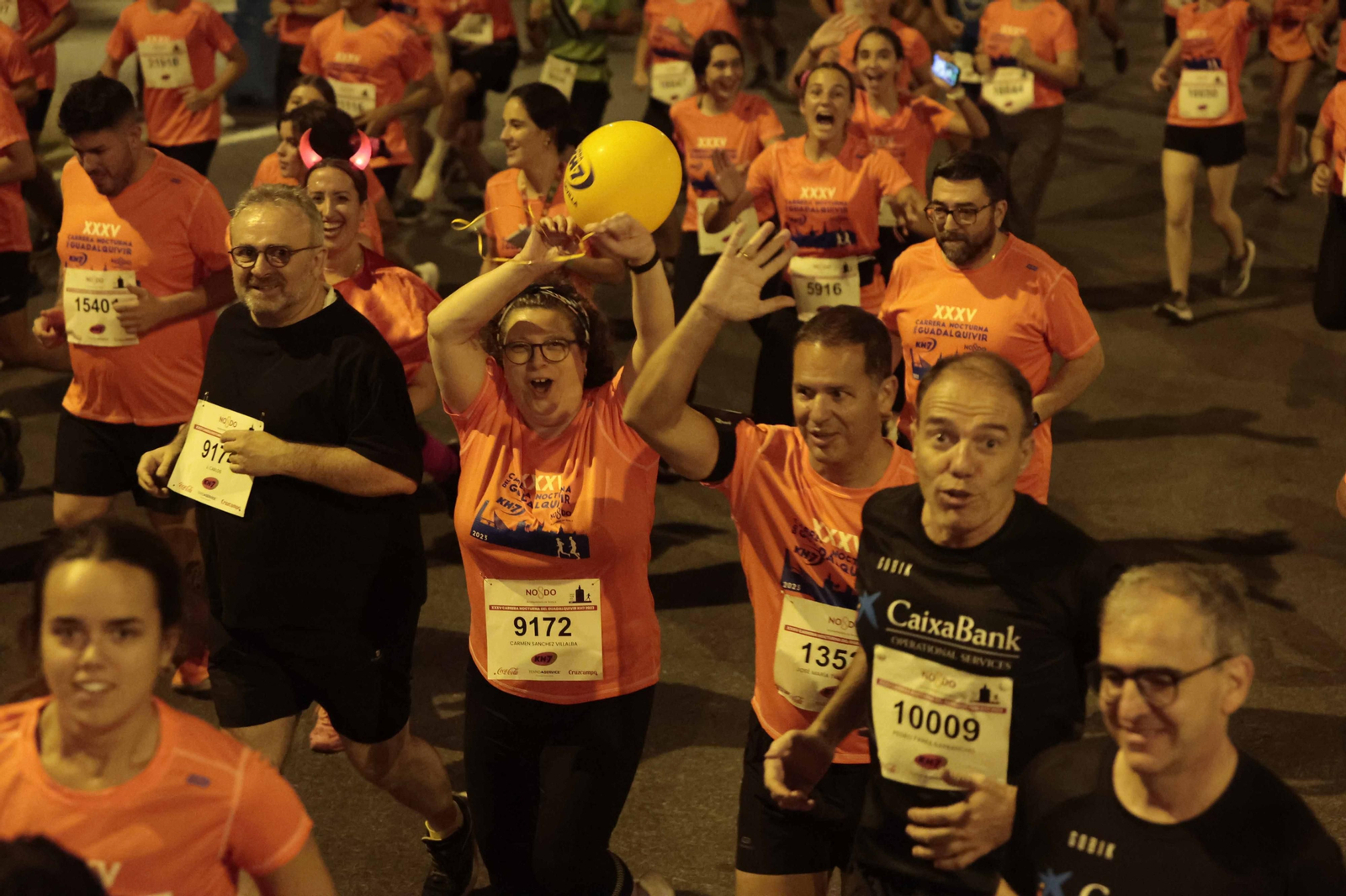 Búscate en las fotos de la Carrera Nocturna