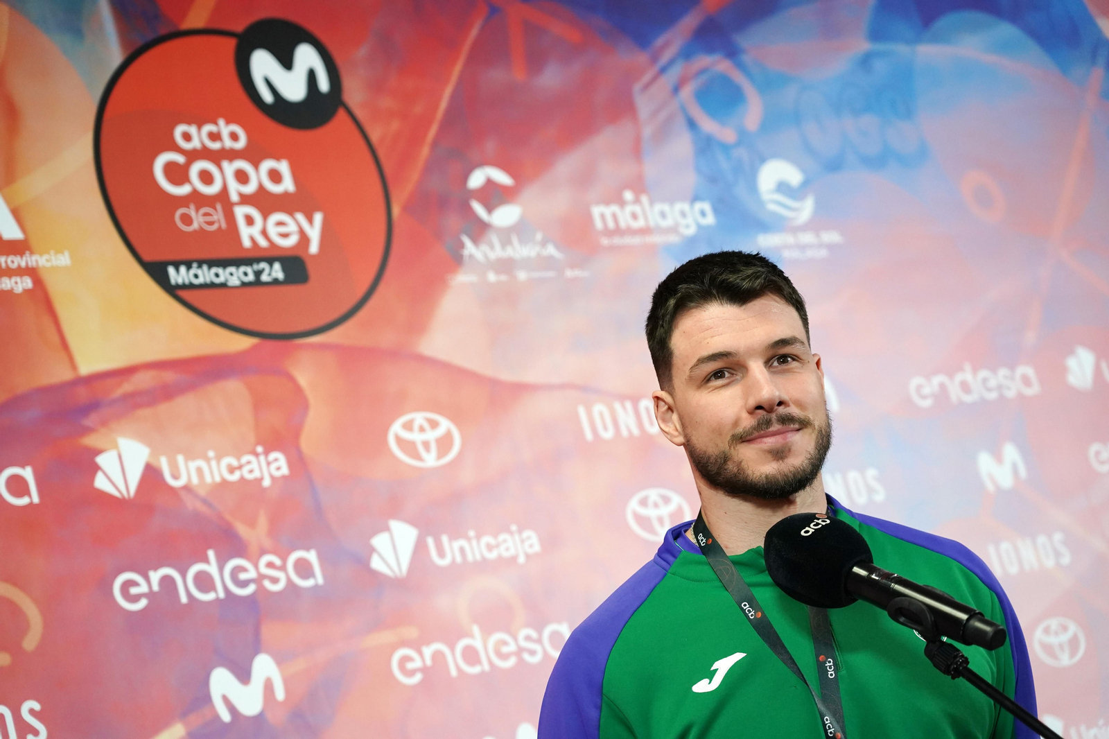 El Unicaja prueba el Carpena antes de la batalla