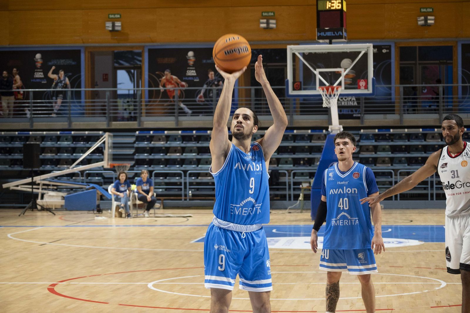 Imágenes del partido entre el Ciudad de Huelva y Biele ISB