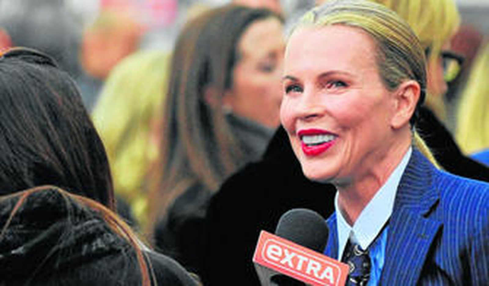 Kim Basinger reaparece