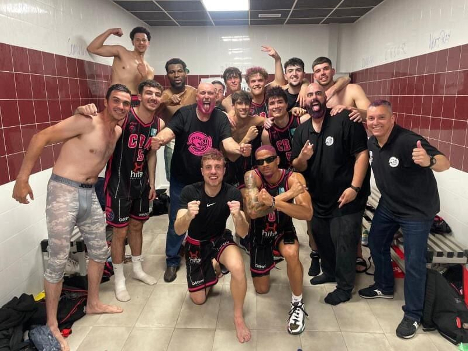 Plantilla del CB Armilla tras lograr la permanencia esta pasada campaña.