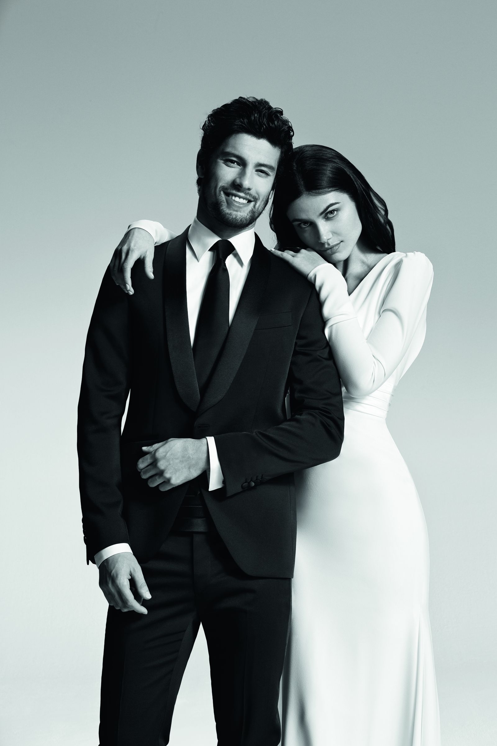 Un diseño de Carlo Pignatelli y un vestido de novia de Pronovias.