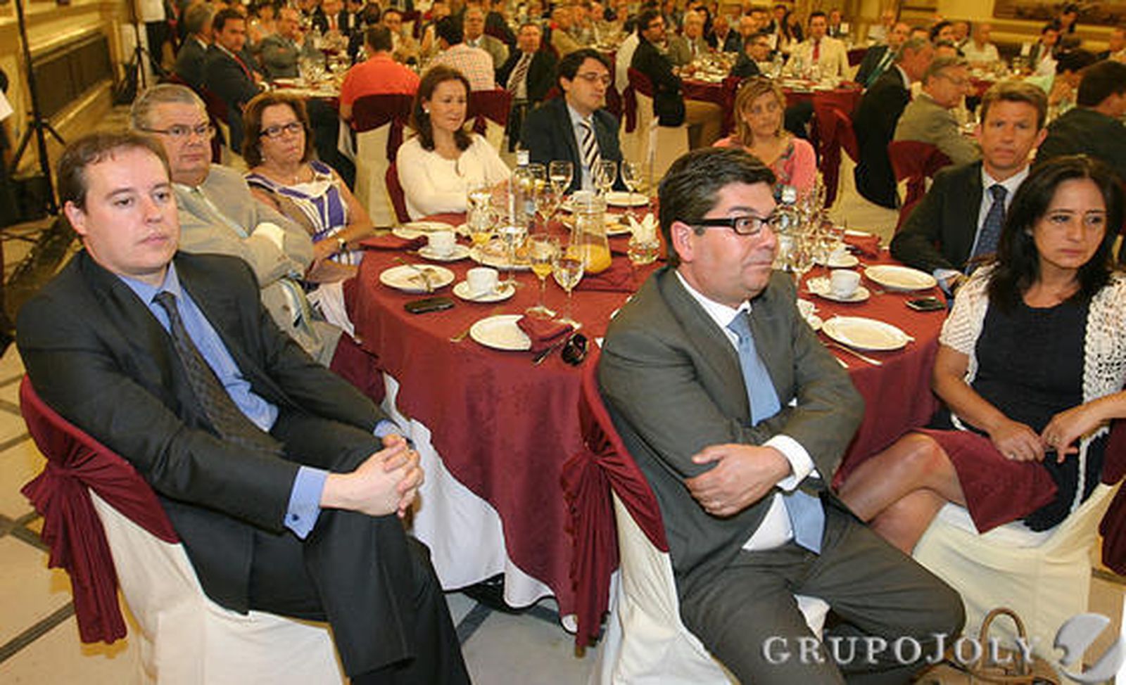Jorge Morquecho (Cajasur), Ildefonso Pastrana (Cajamar), Sofía Fuentes del Río (Cecofar), Laura Ruiz, José María Bellido y Blanca Córdoba, tenientes de alcalde del Ayuntamiento, Fernando Ortega (Malaga Hoy), Ana Tamayo (teniente de alcalde) y Jacinto Mañas (Cajasur).

Foto: O. Barrionuevo / J. Martinez