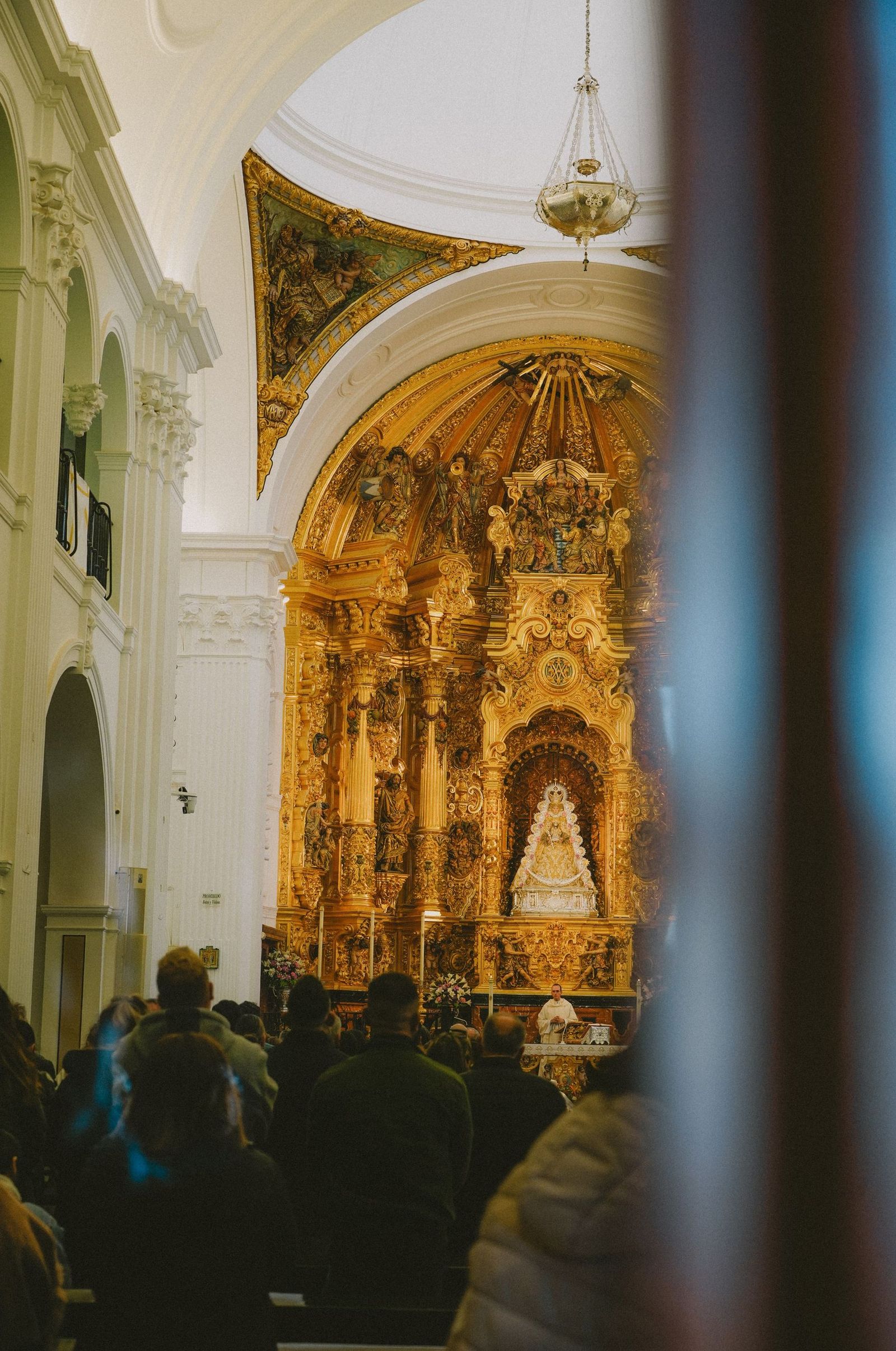 El altar de la ermita del Rocío.
