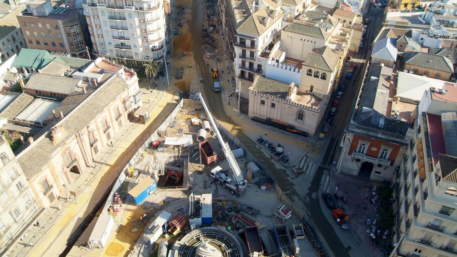 Obras del tranvía en la Puerta de Jerez