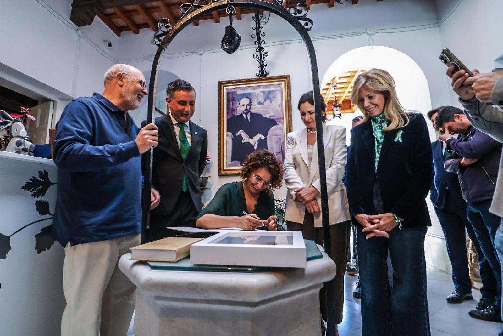 Fotos de la visita de María Jesús Montero a la Casa Museo Zenobia y Juan Ramón Jiménez