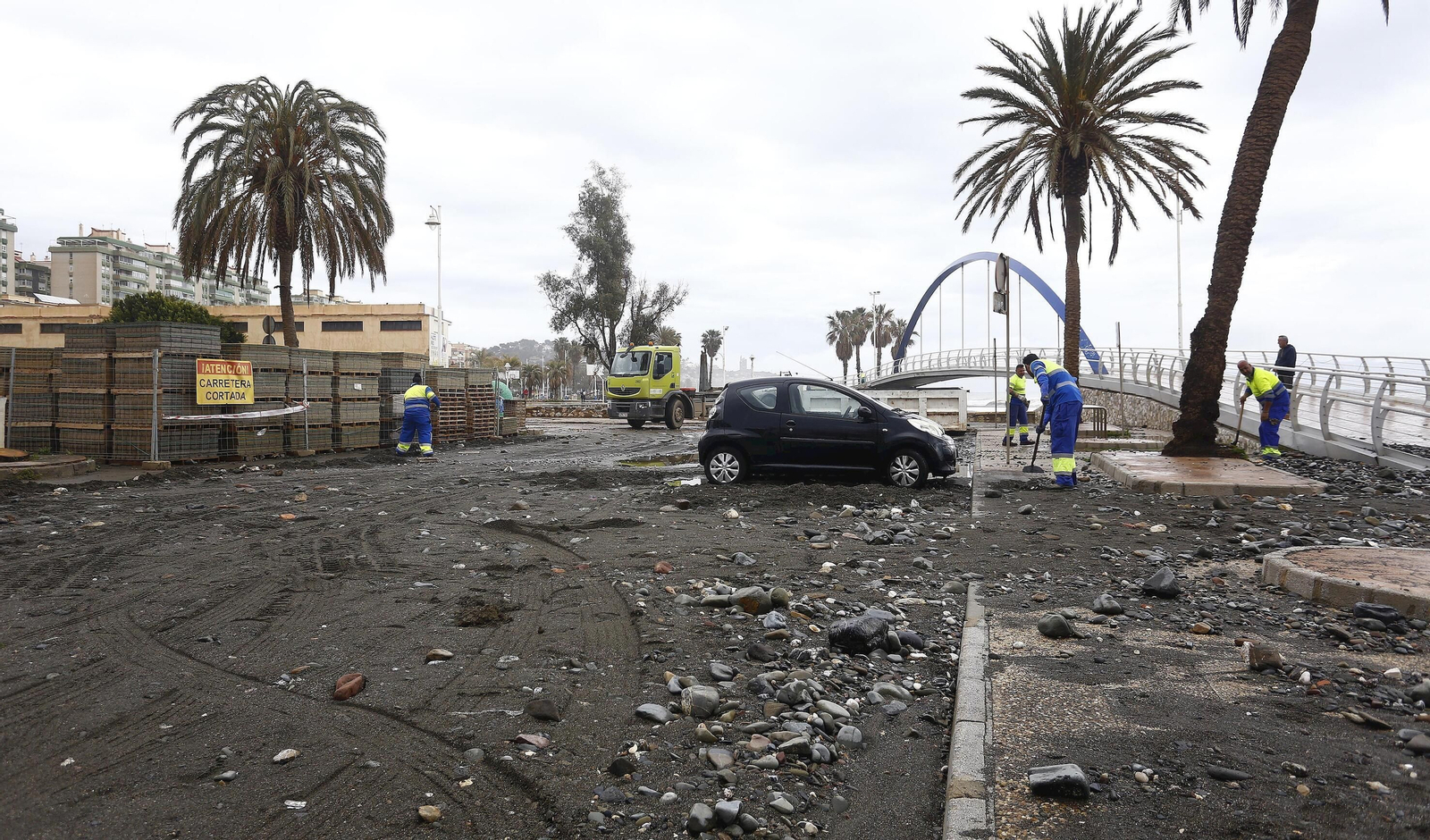 Las fotos de los efectos del temporal en las playas y paseos marítimos de Málaga