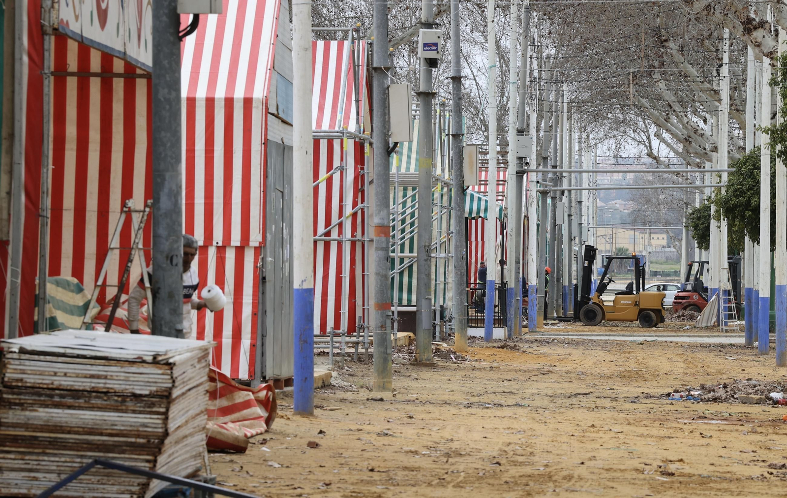 Así avanzan los trabajos del montaje de la Feria de Abril 2025