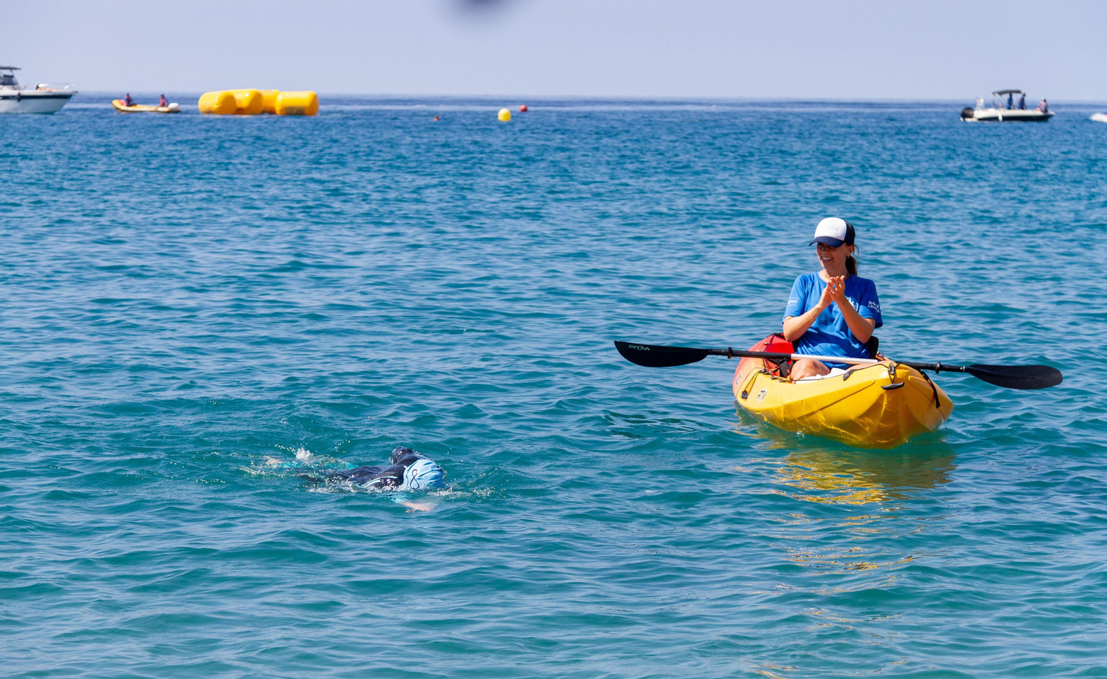 Así ha sido la XXI Travesía a Nado de la Bahía de La Herradura