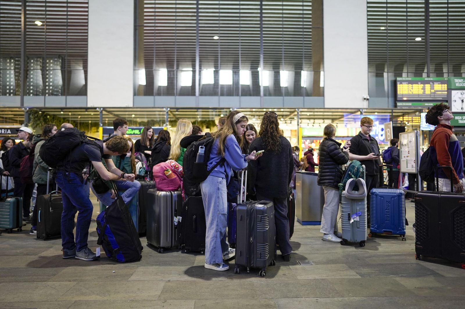 La vuelta de la alta velocidad, en imágenes