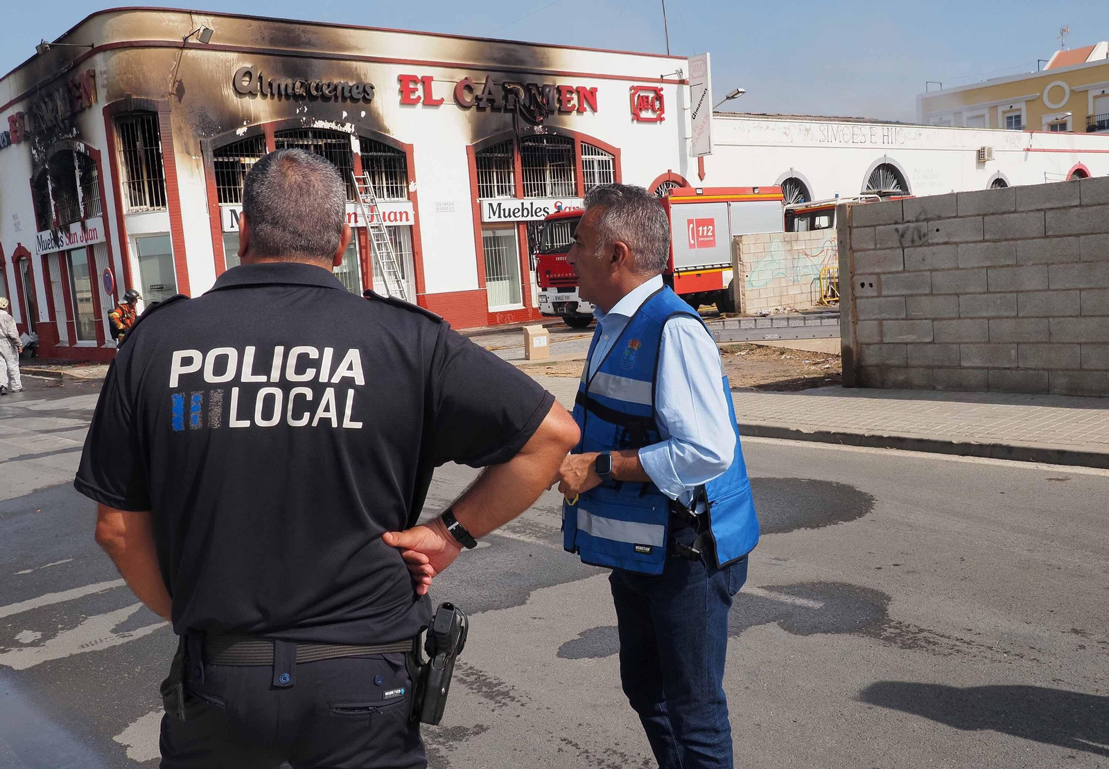 Así han quedado las naves industriales del polígono pesquero de Isla Cristina tras el incendio Así han quedado las naves industriales del polígono pesquero de Isla Cristina tras el incendio