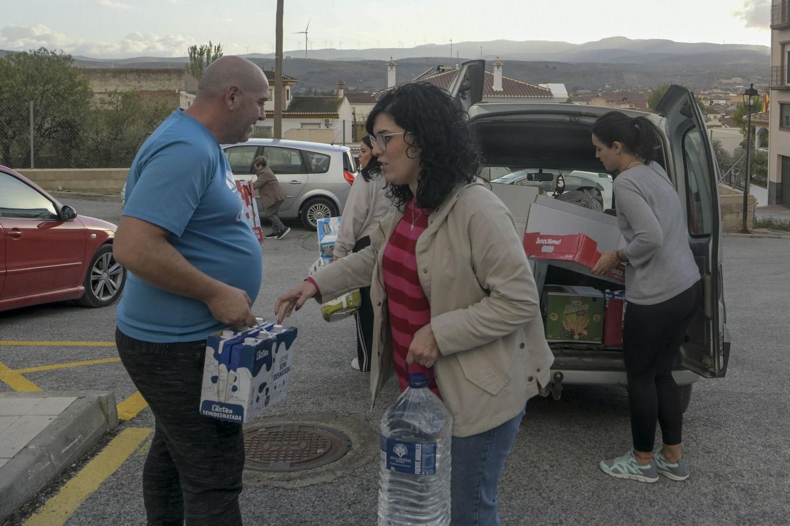 Galería | Granada se entrega a los afectados por la DANA de Valencia con recogidas solidarias