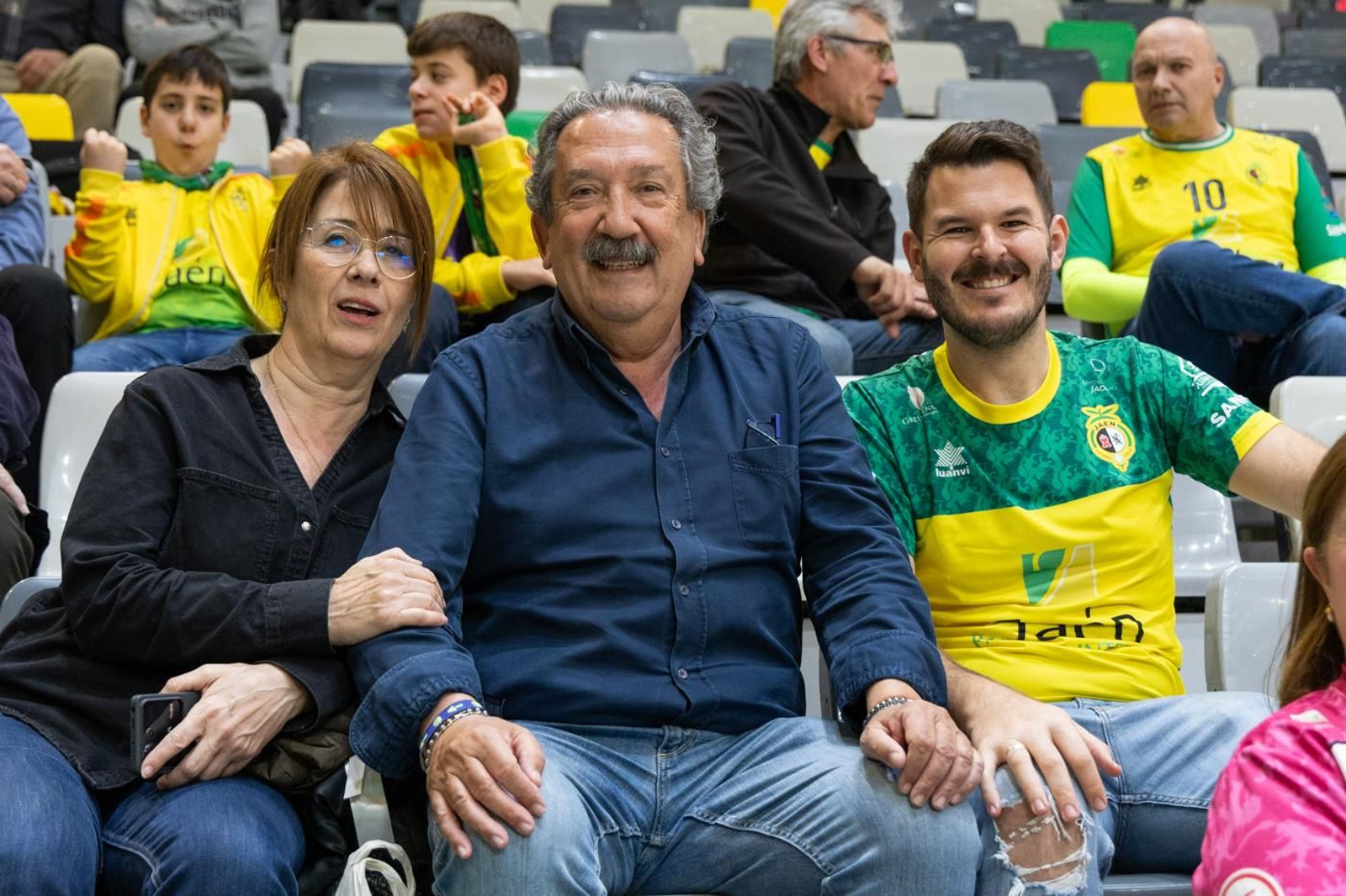 En imágenes: la afición y mejores jugadas del Jaén FS - Jimbee Cartagena