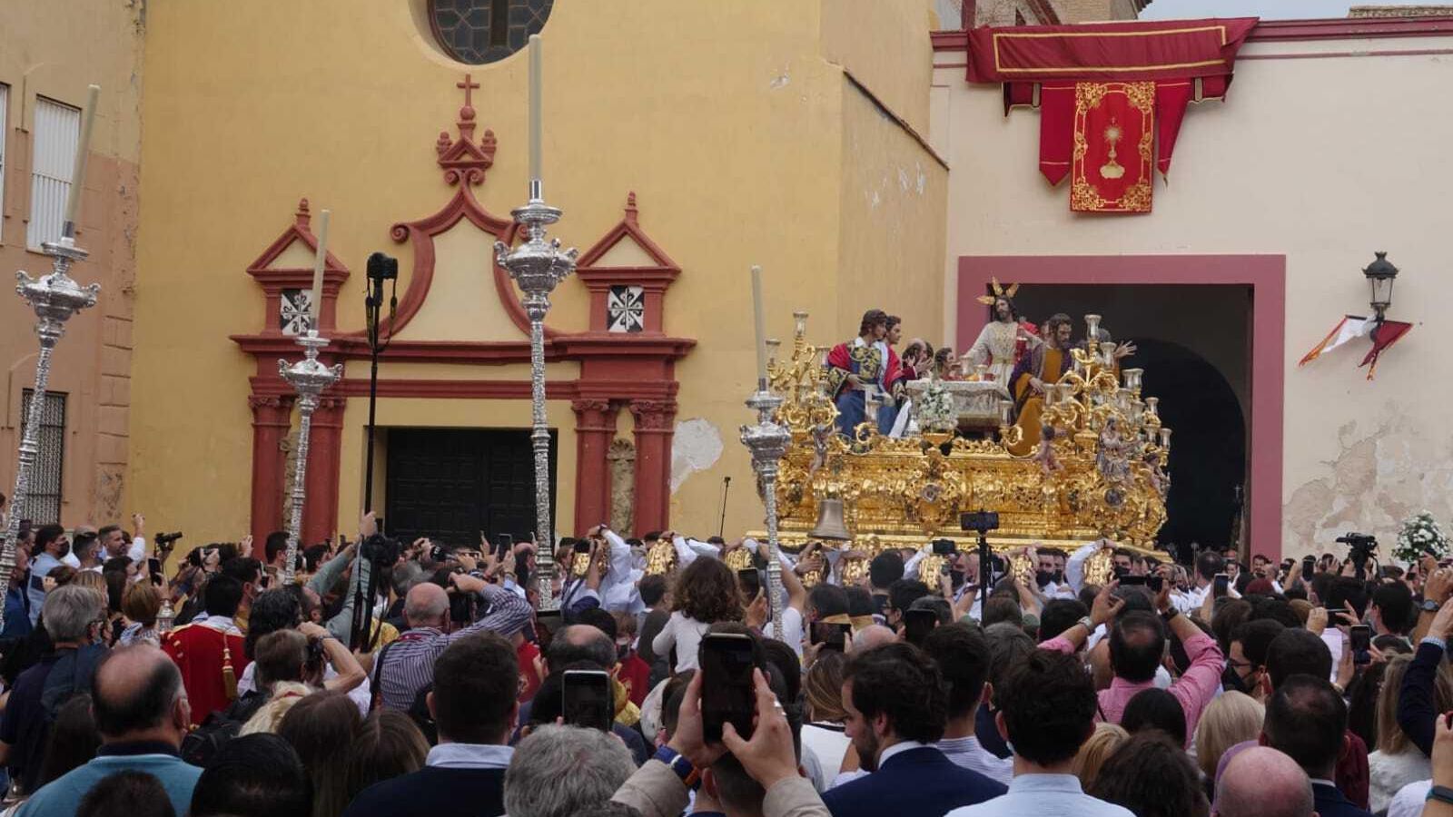 La Sagrada Cena sale desde la Iglesia de Santo Domingo, en la Magna.