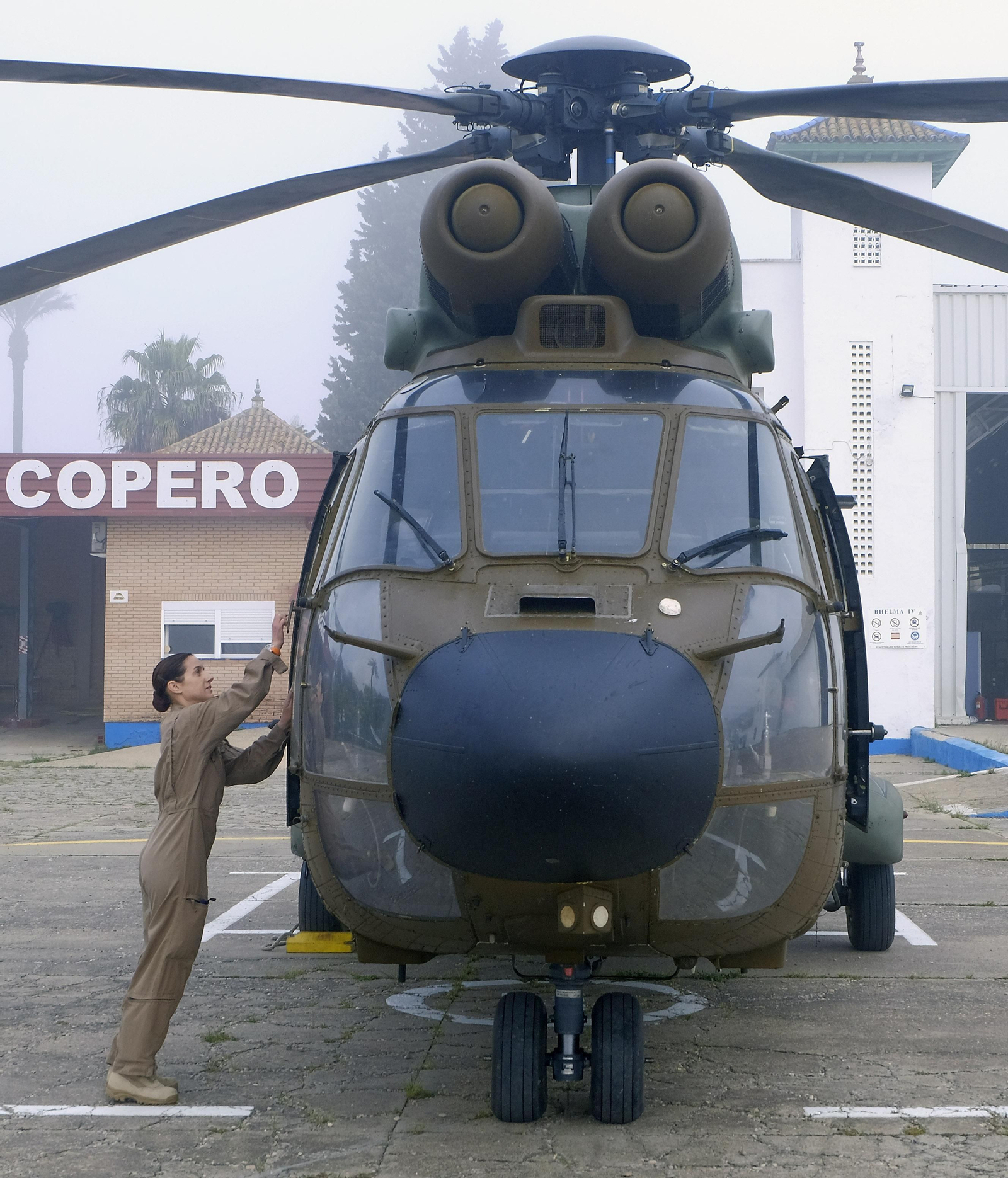 Un helicóptero de El Copero.