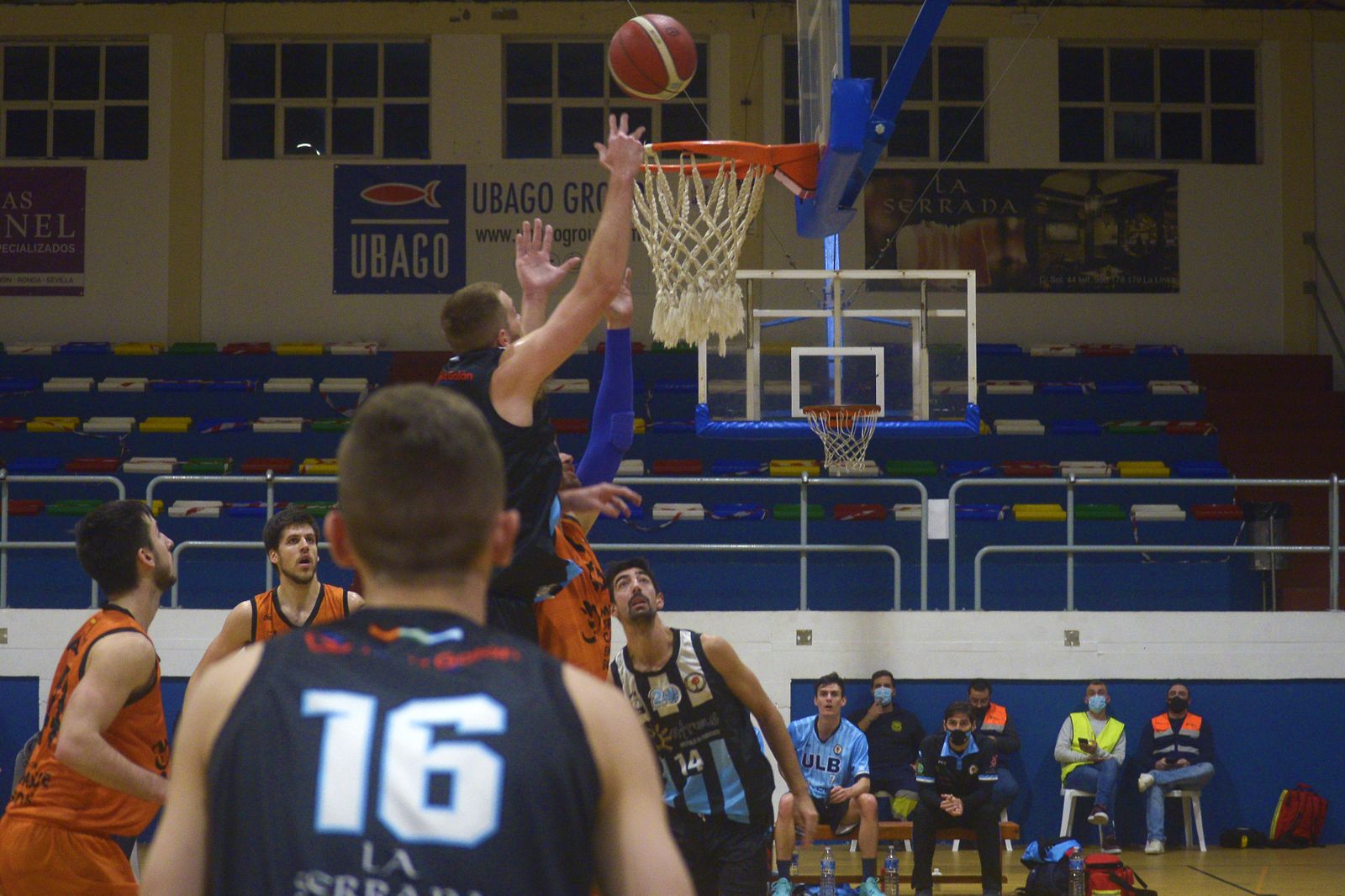 Fotos del partido entre Unión linense de baloncesto-Melilla