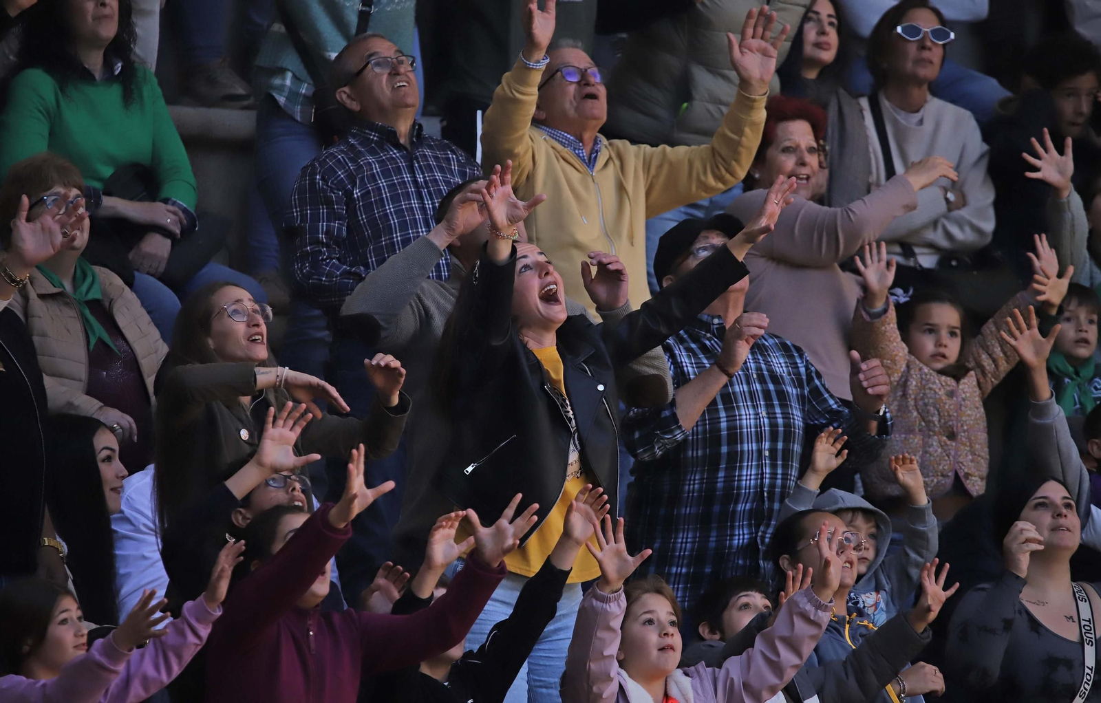 Fotos de los encierros del domingo del Toro Embolao en Los Barrios