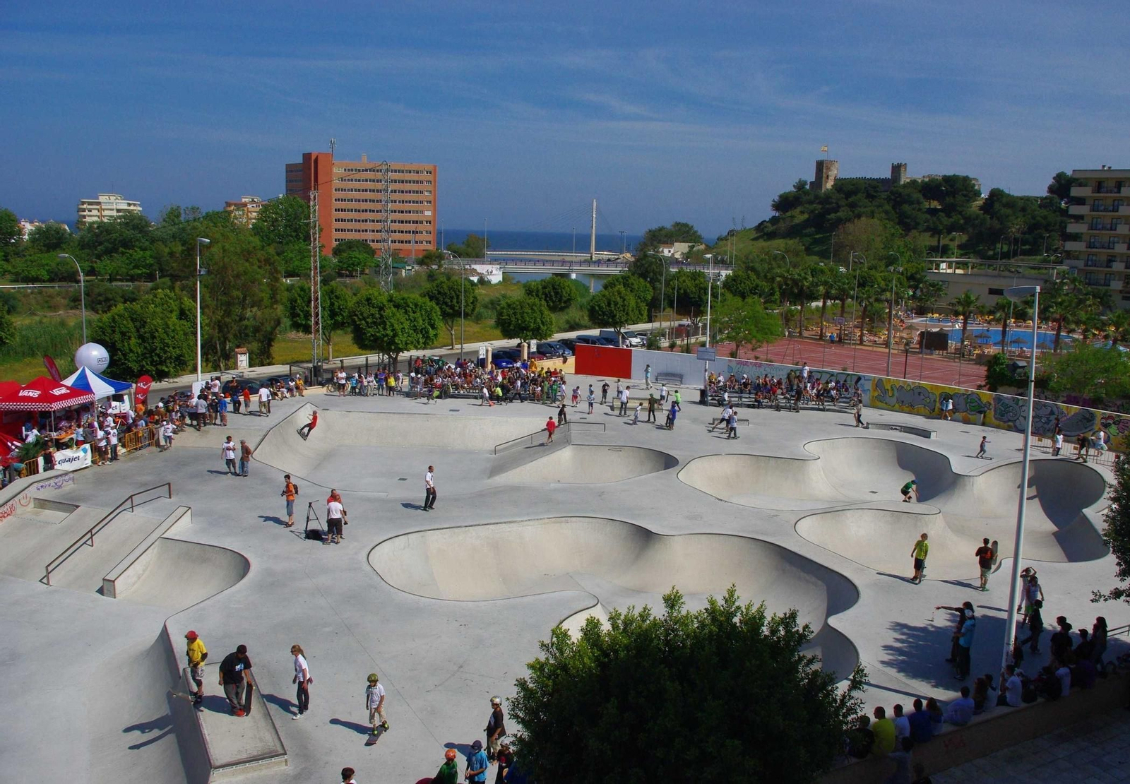 El Skate Park de Fuengirola junto al río.