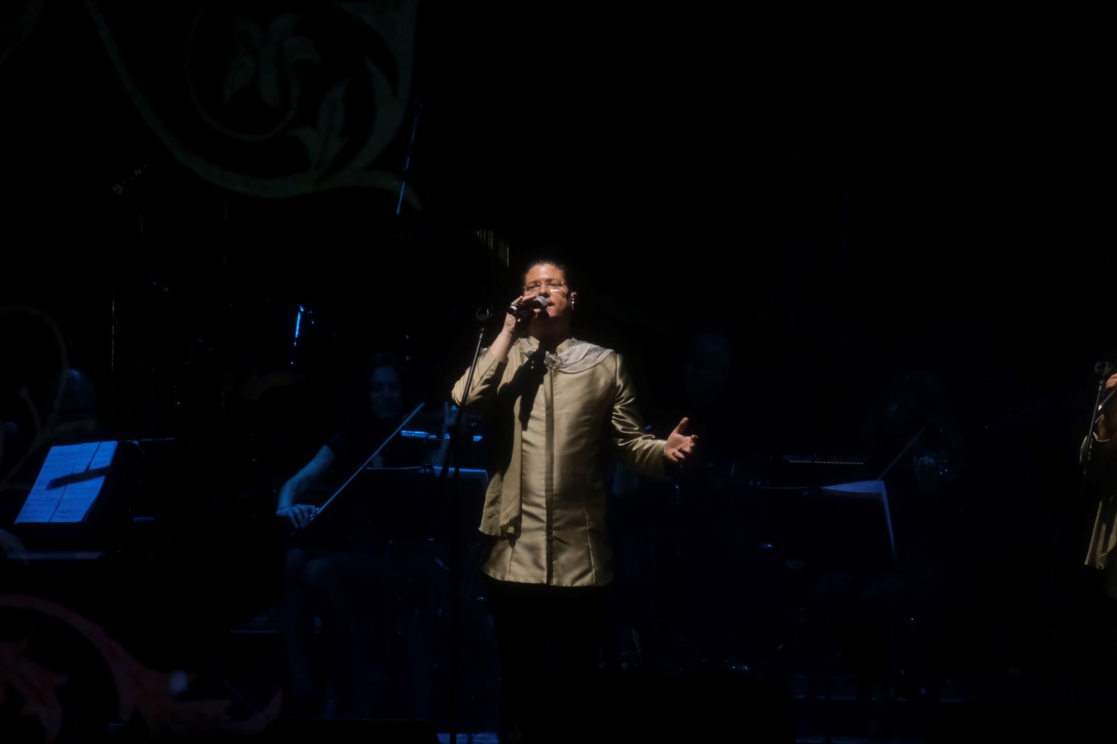 Los Cantores de Híspalis actúan en La Corredera, en imágenes