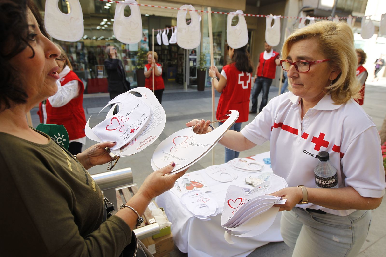 Programa acogimiento familiar.  Cruz Roja Almería