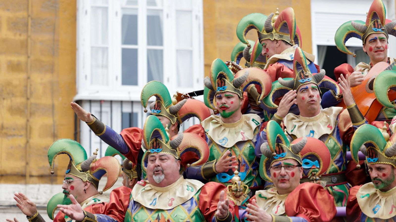 Las mejores imágenes del primer domingo de Carnaval de Cádiz