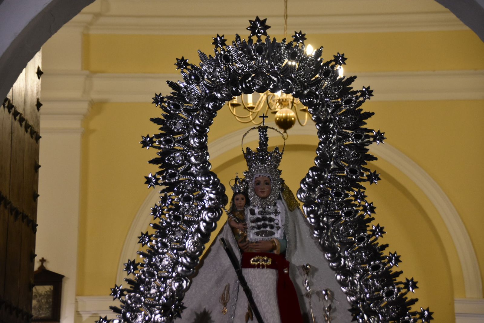El pregón y la ofrenda floral a la Virgen de la Estrella en Villa del Río, en imágenes