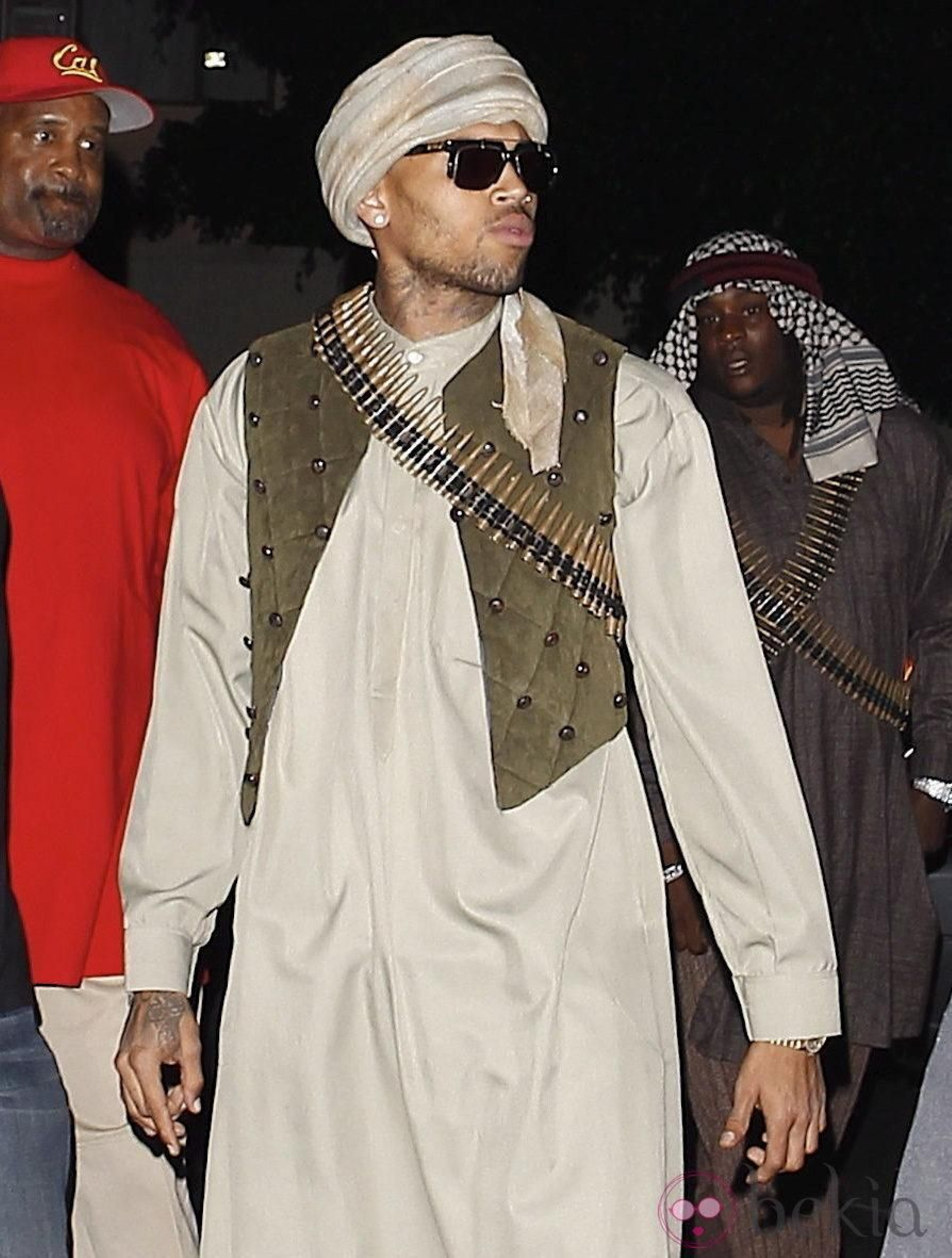 Chris Brown disfrazándose de talibán