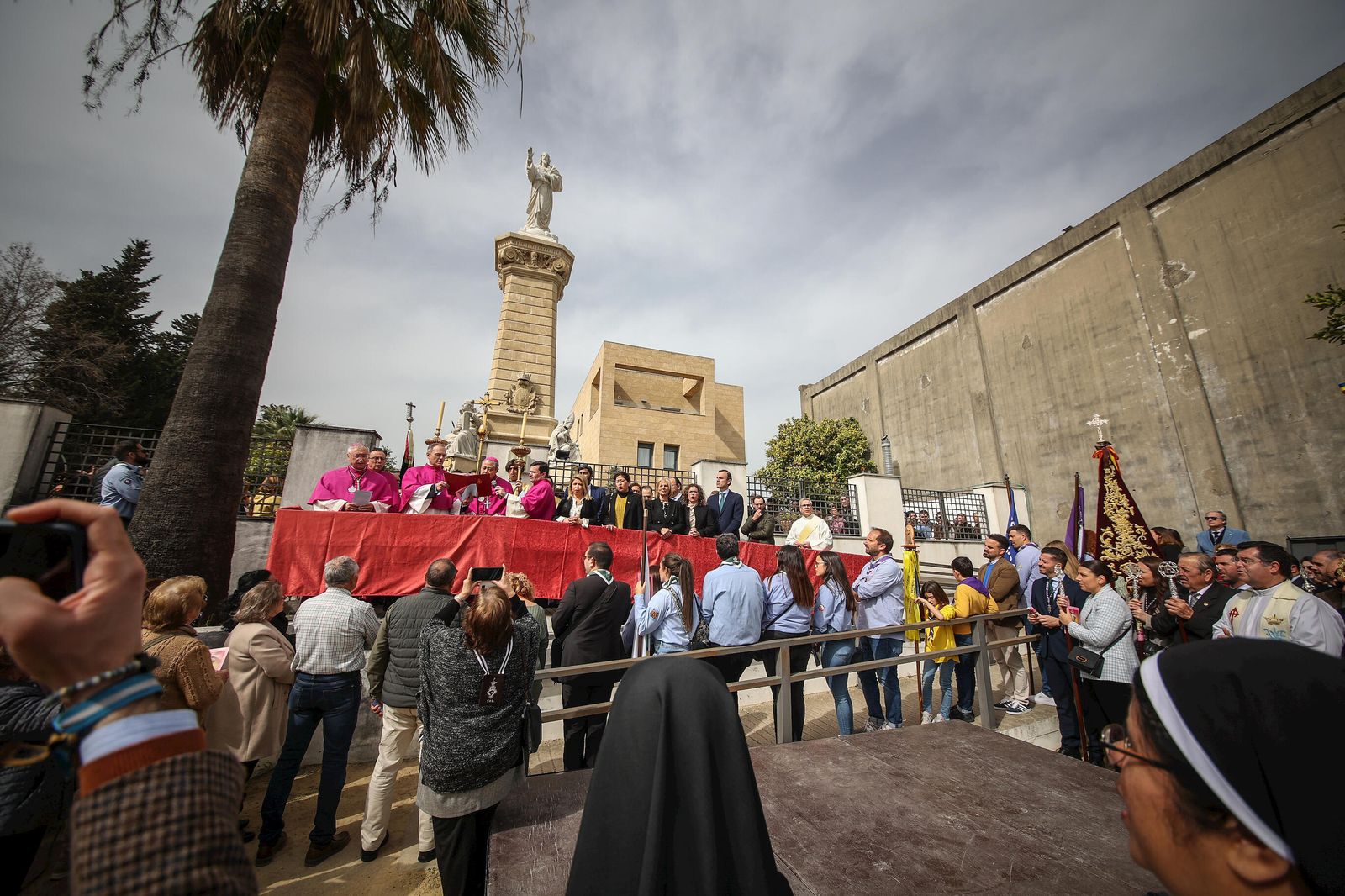 Momento de la clausura del Año Jubilar a los pies del monumento al Sagrado Corazón de Jesús.