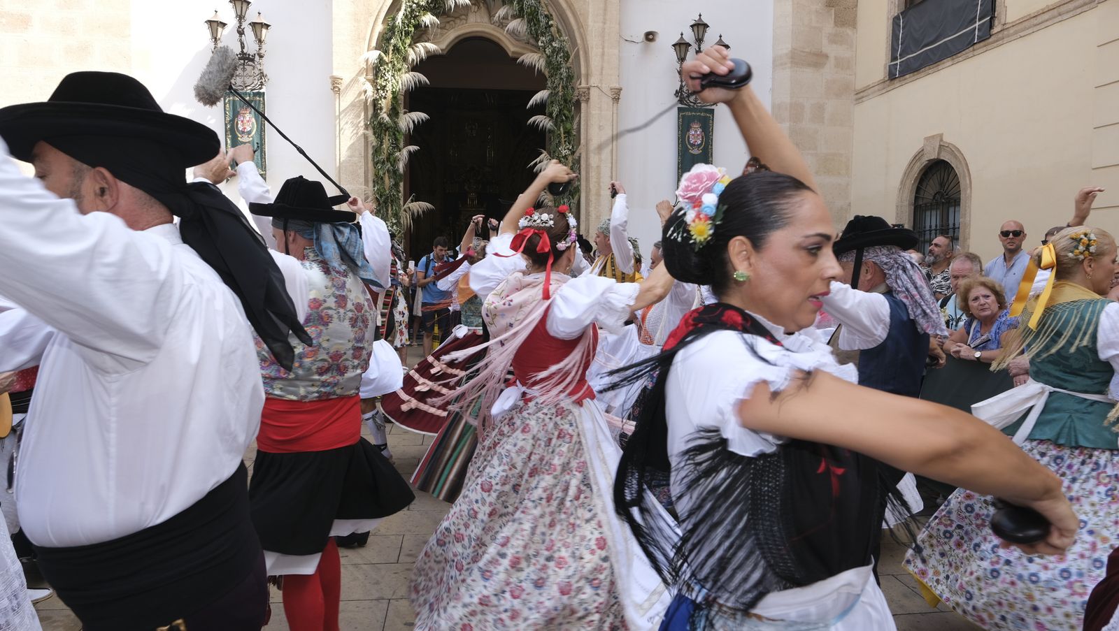La ofrenda a la Virgen del Mar en imágenes