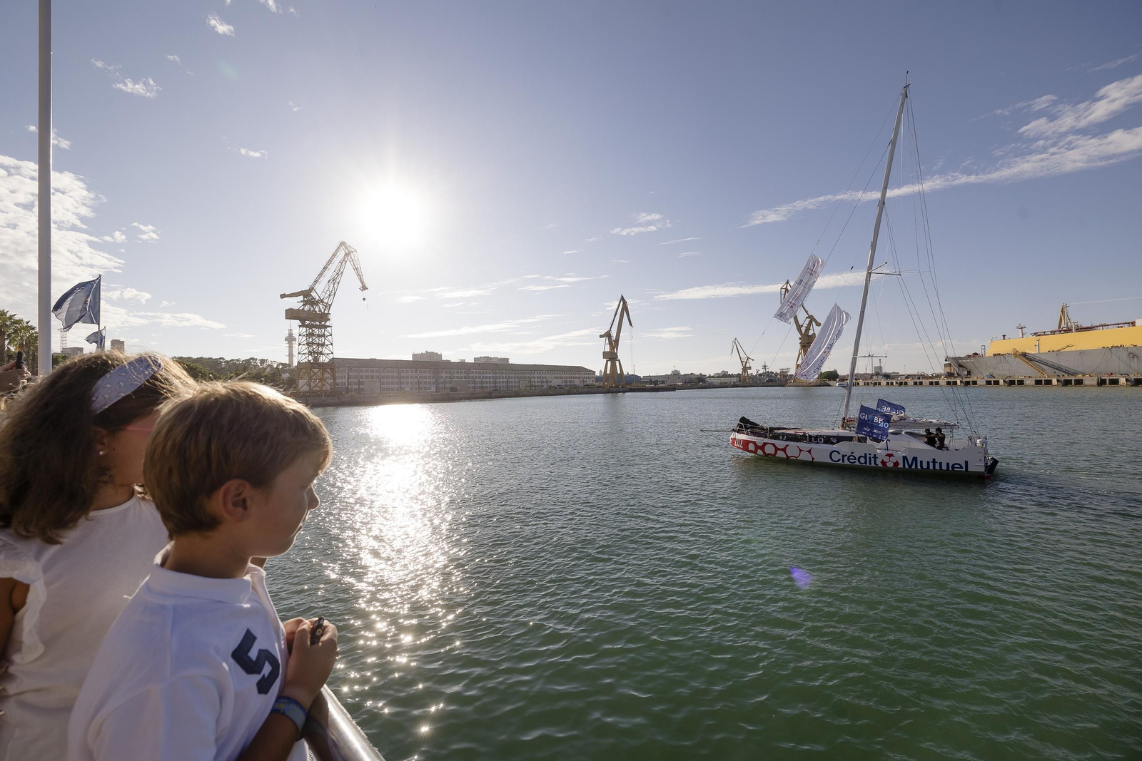 Imágenes de la apertura del Race Village de la Globe 40 en Cádiz
