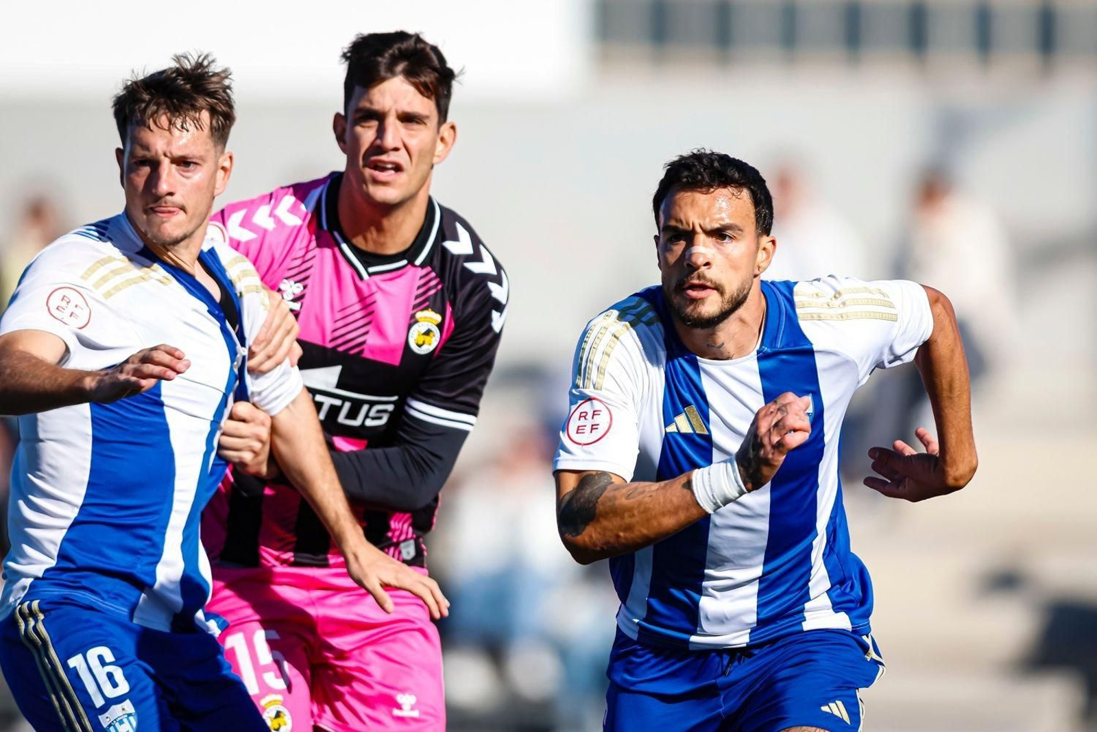 Las fotos del La Unión Atlético - Balona de Segunda Federación (0-1)
