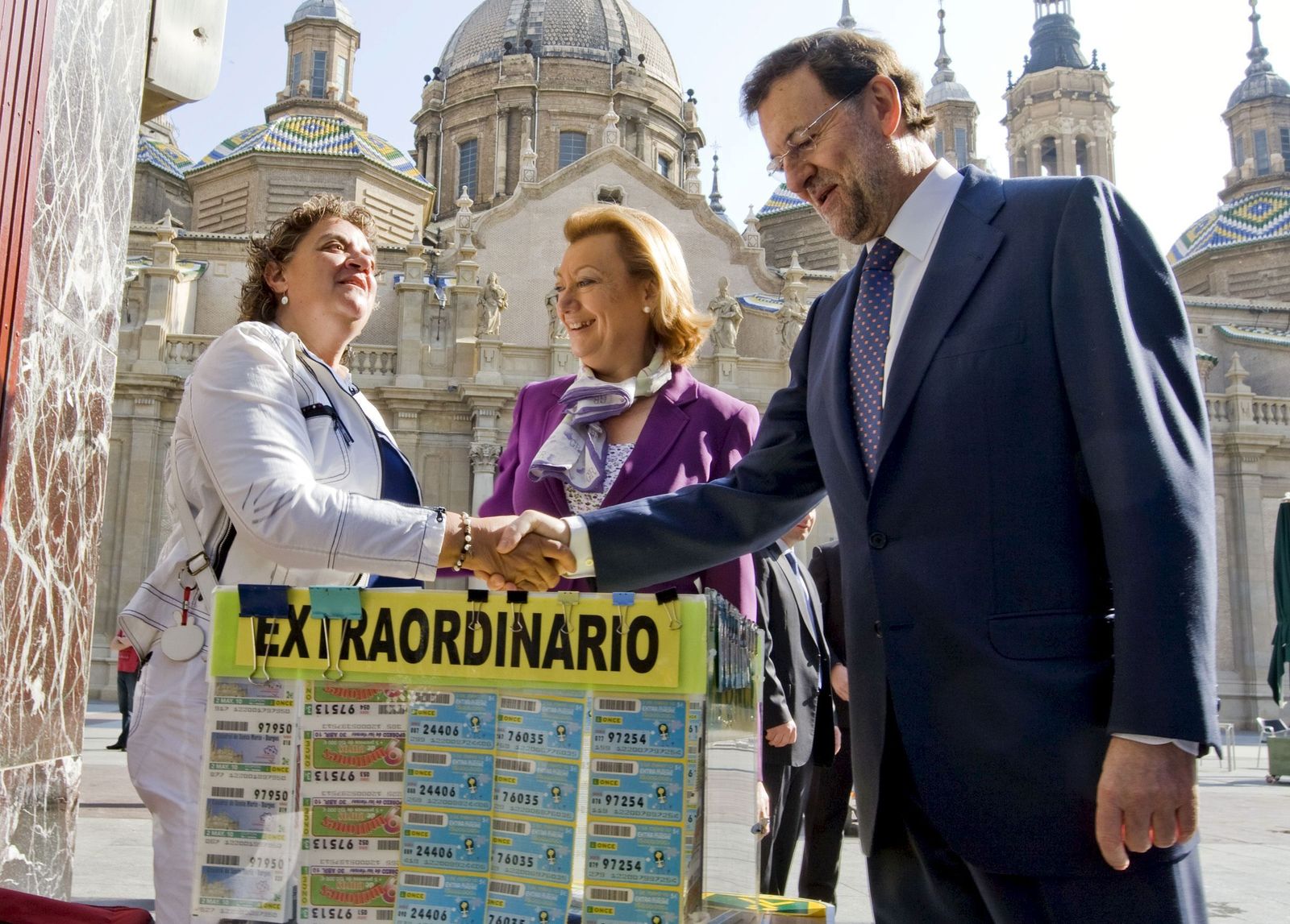 Rajoy pide al Gobierno que busque responsabilidades sobre De Juana