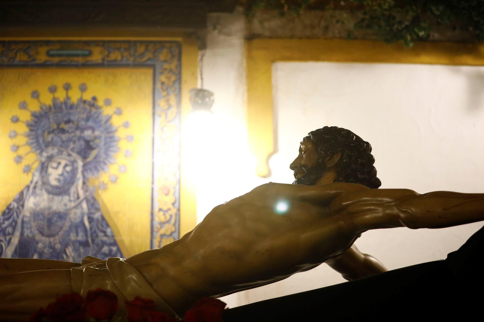 Las mejores imágenes del vía crucis del Cristo de la Clemencia en Córdoba Las mejores imágenes del vía crucis del Cristo de la Clemencia en Córdoba