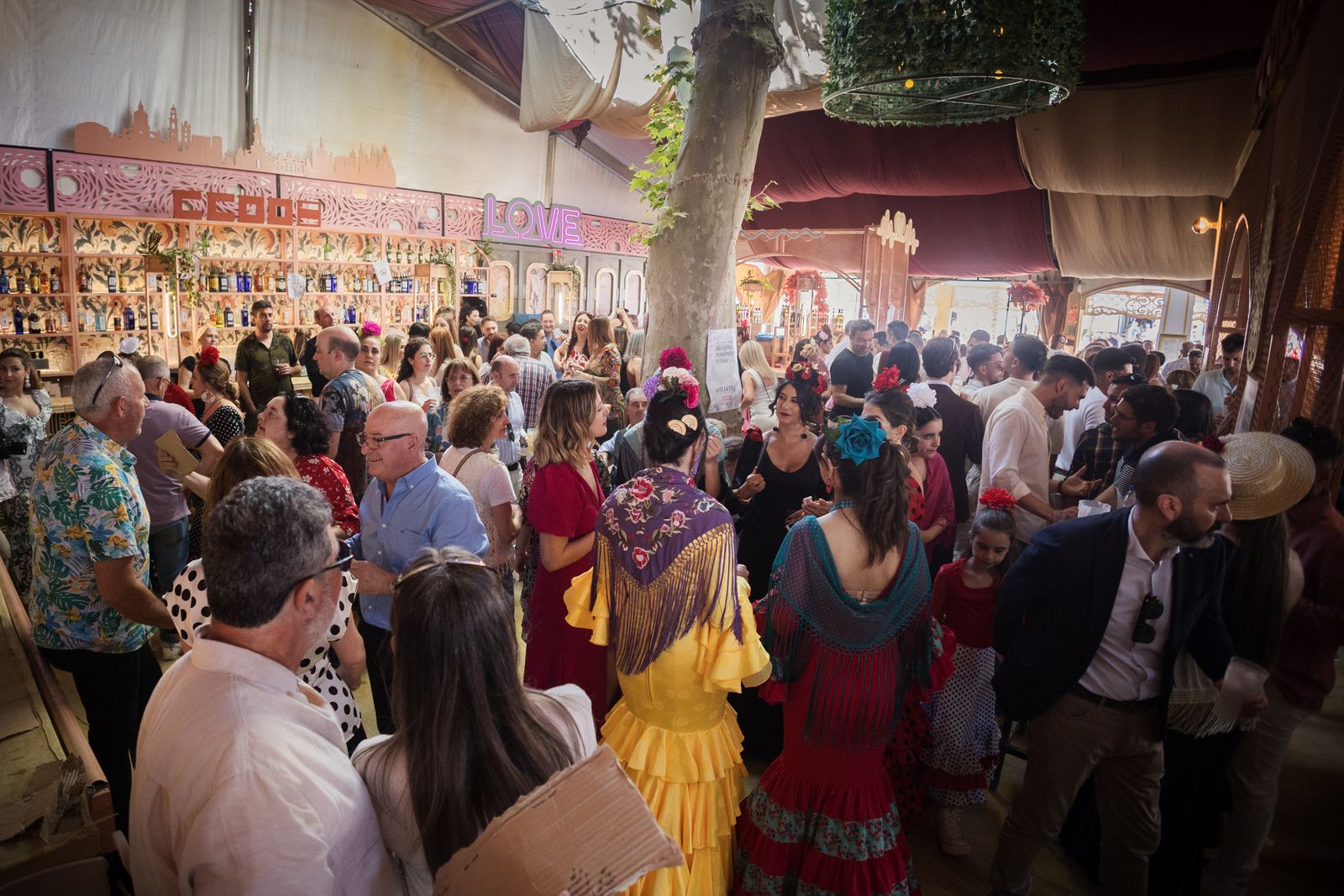 Calor y ambiente en el último día de la Feria de Jerez