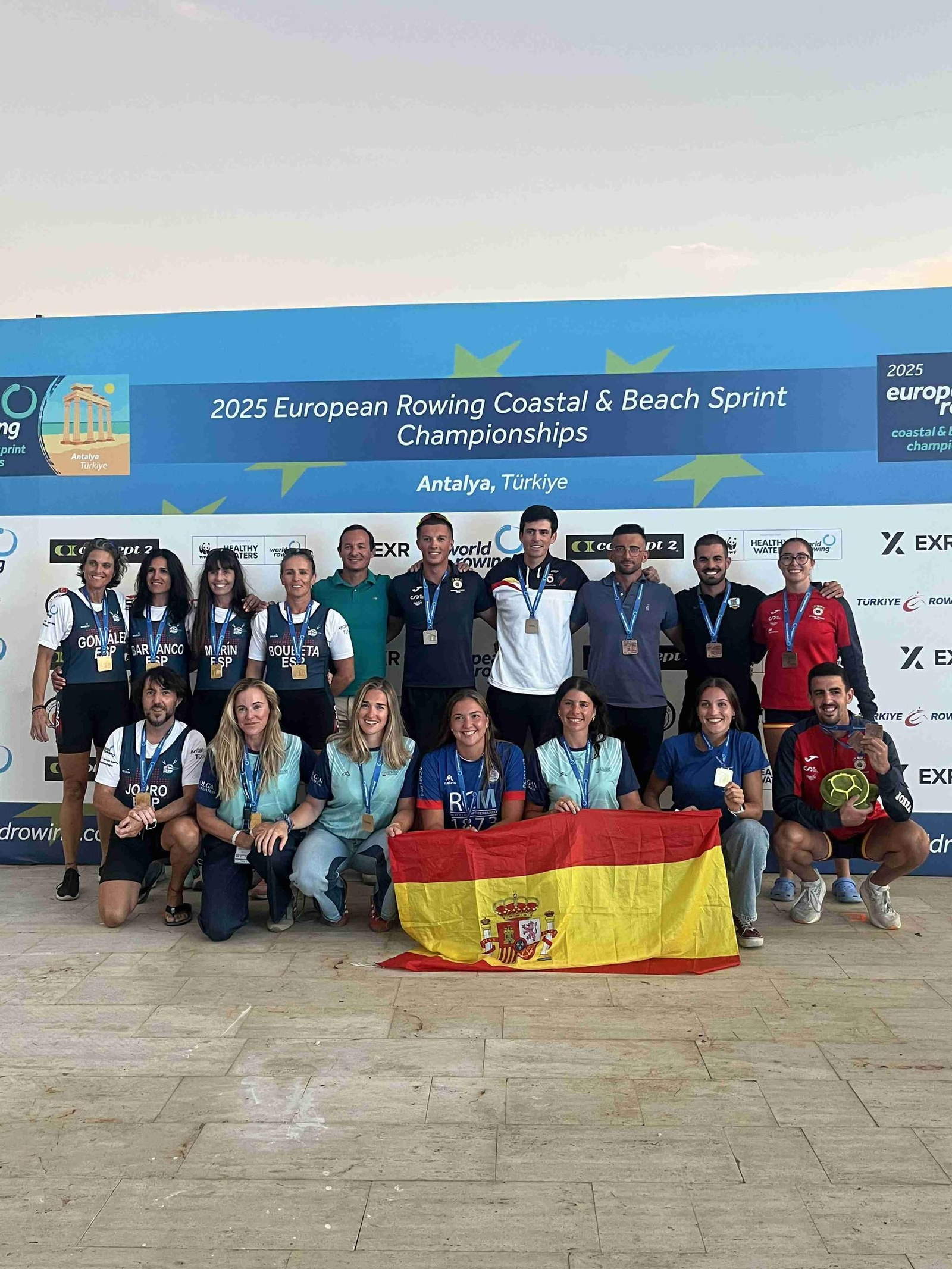 Tres medallas malagueñas en  el Campeonato de Europa de remo de mar