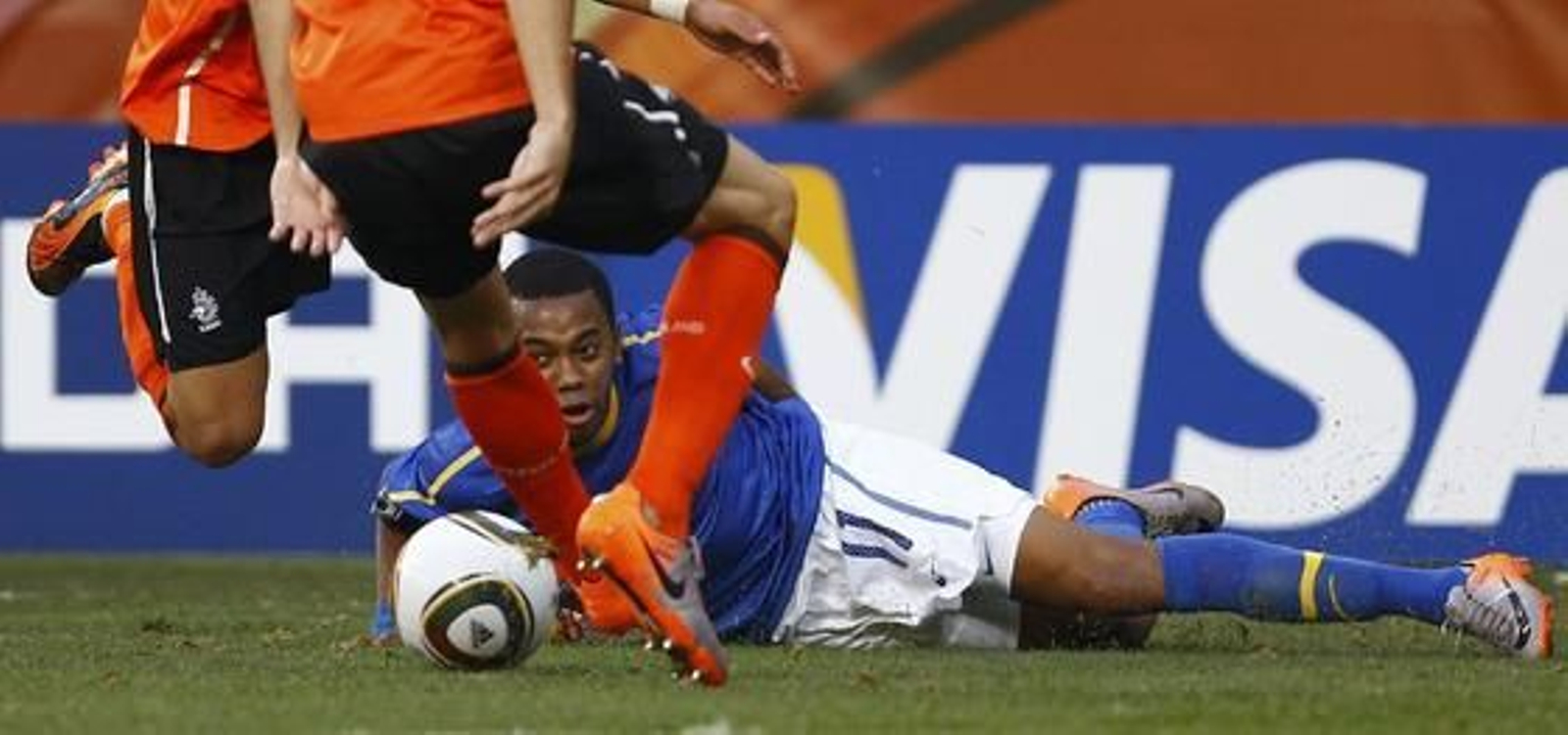 Holanda da la sorpresa y se mete en semifinales dejando fuera a Brasil en cuartos de final. / Reuters