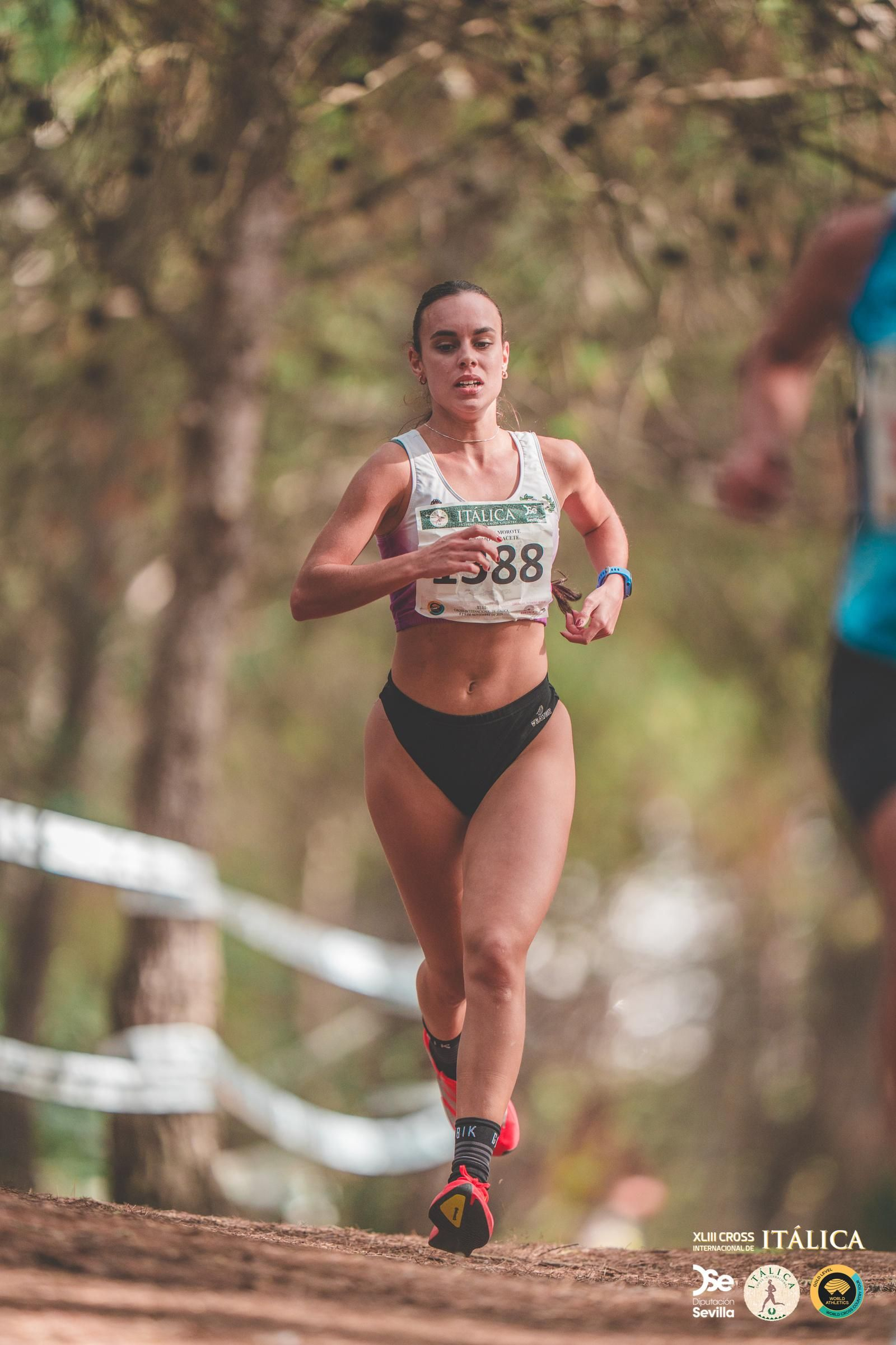 Búscate en las fotos del Cross de Itálica 2025 | 1