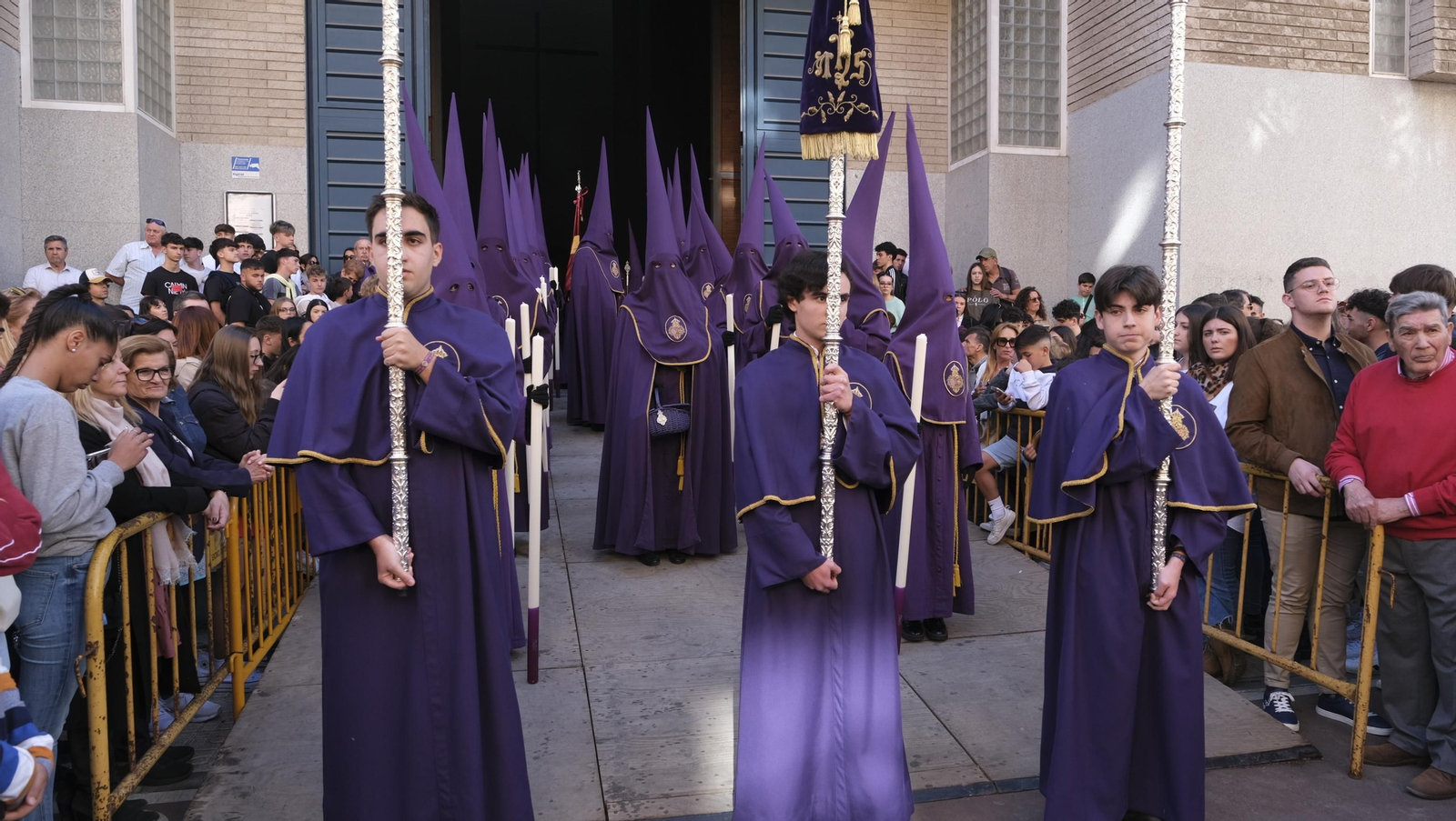 La procesión de Pasión en Almería, en imágenes