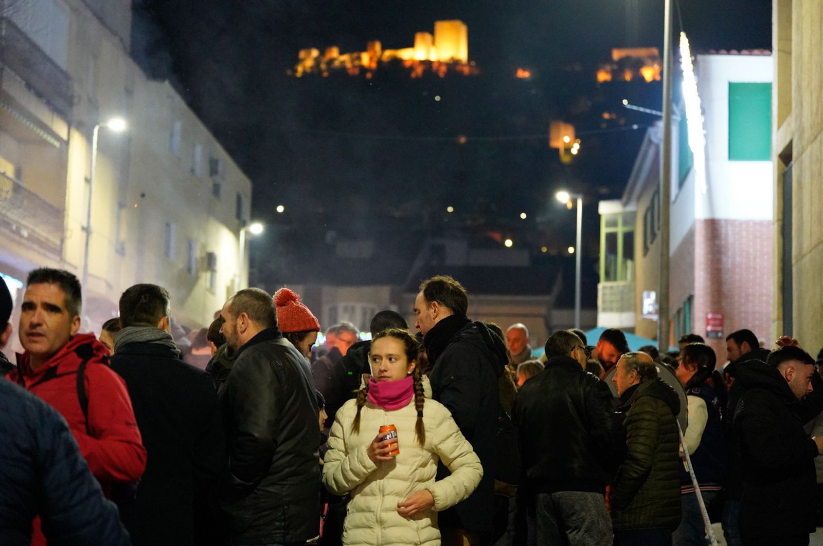 Jaén brilla y disfruta al fuego de las lumbres de San Antón