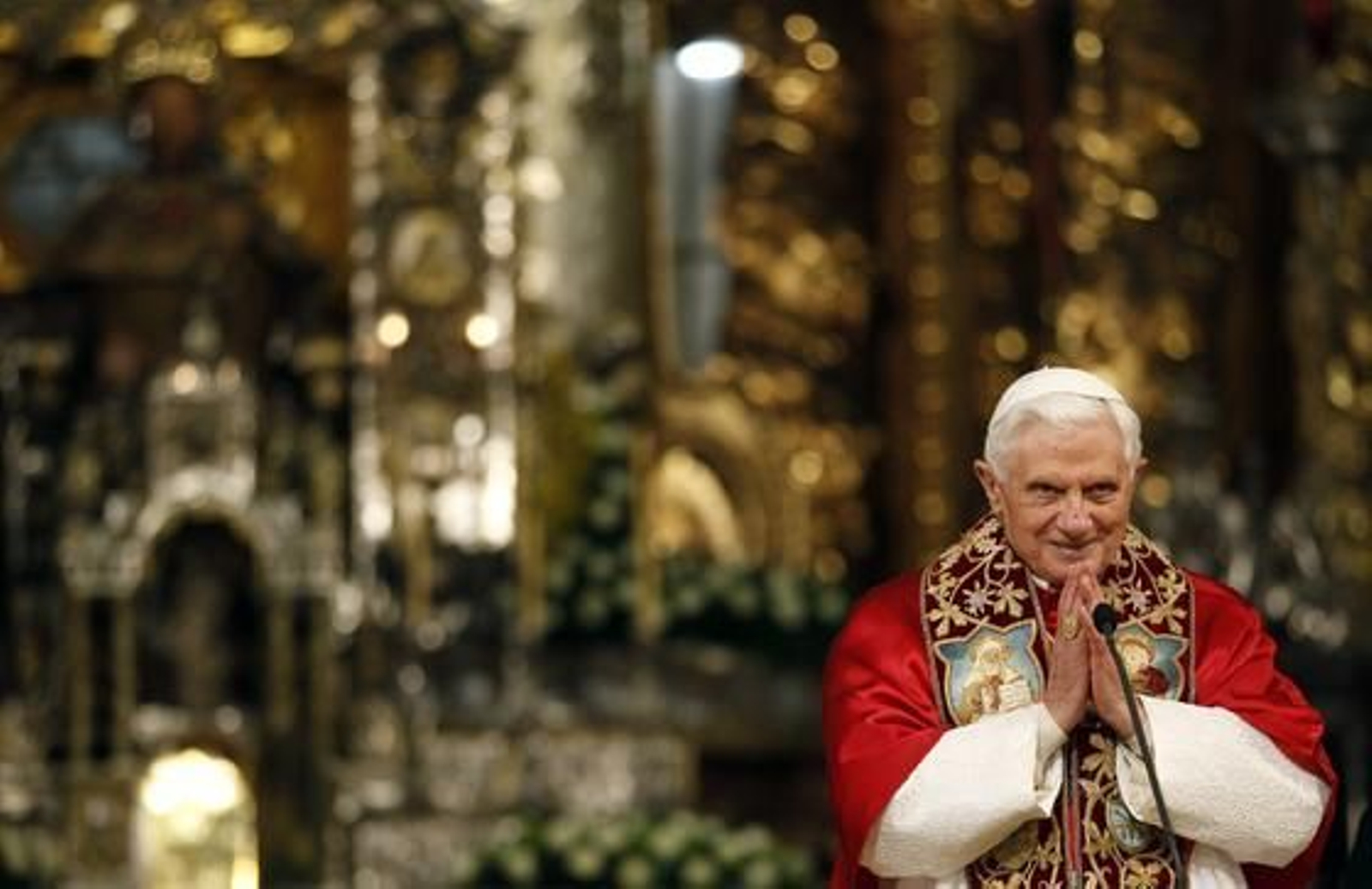 Ratzinger visita Santiago en su segunda visita a España como Pontífice. / Reuters