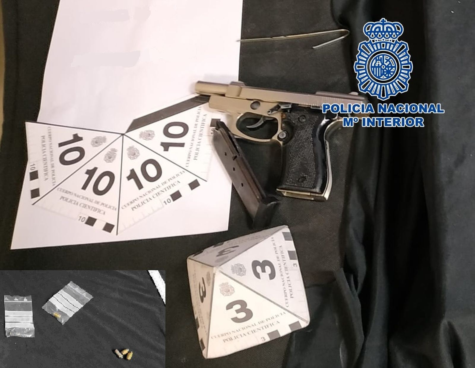 Arma requisada en Lucena.