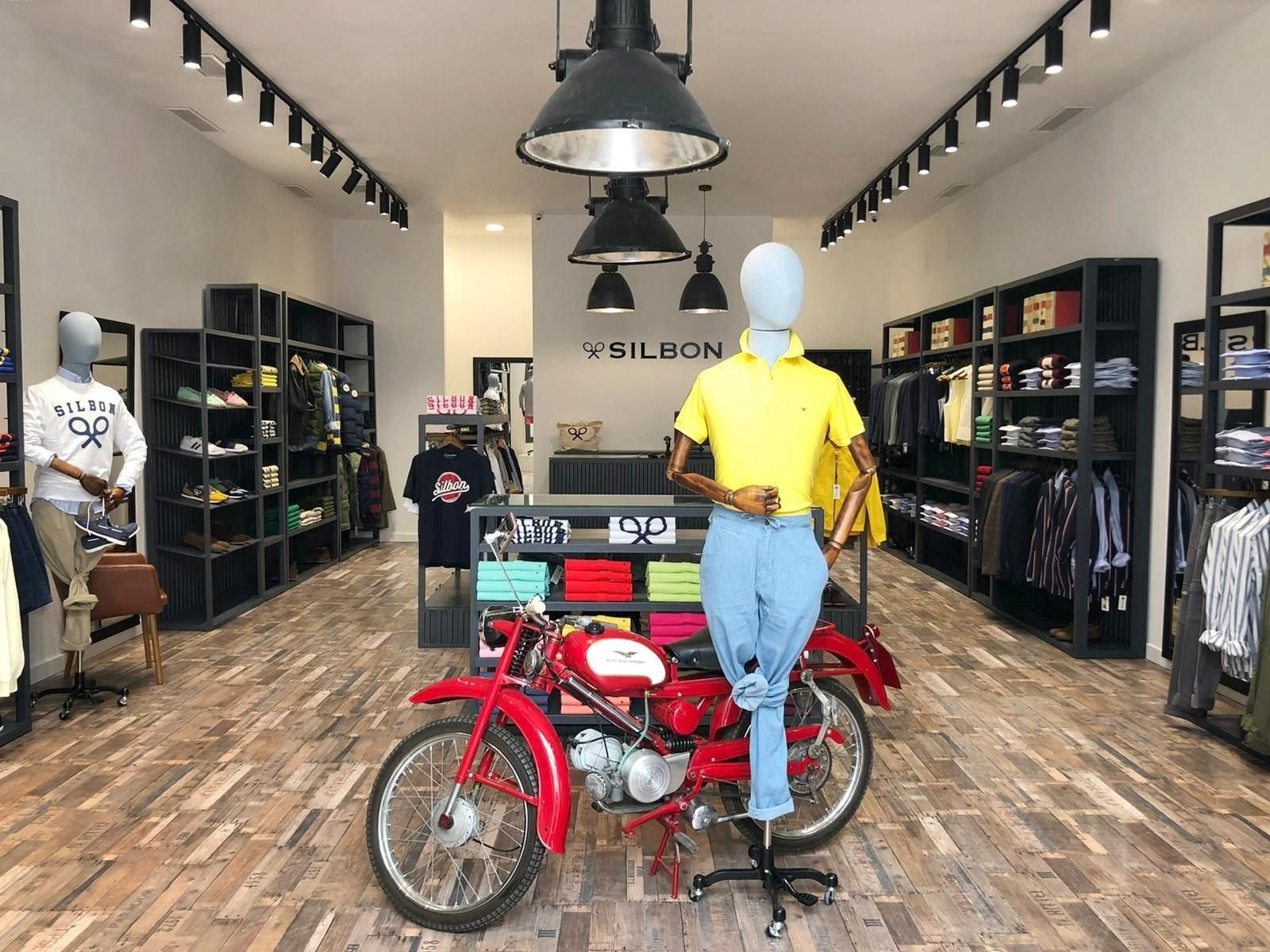 Una de las tiendas de Silbon.